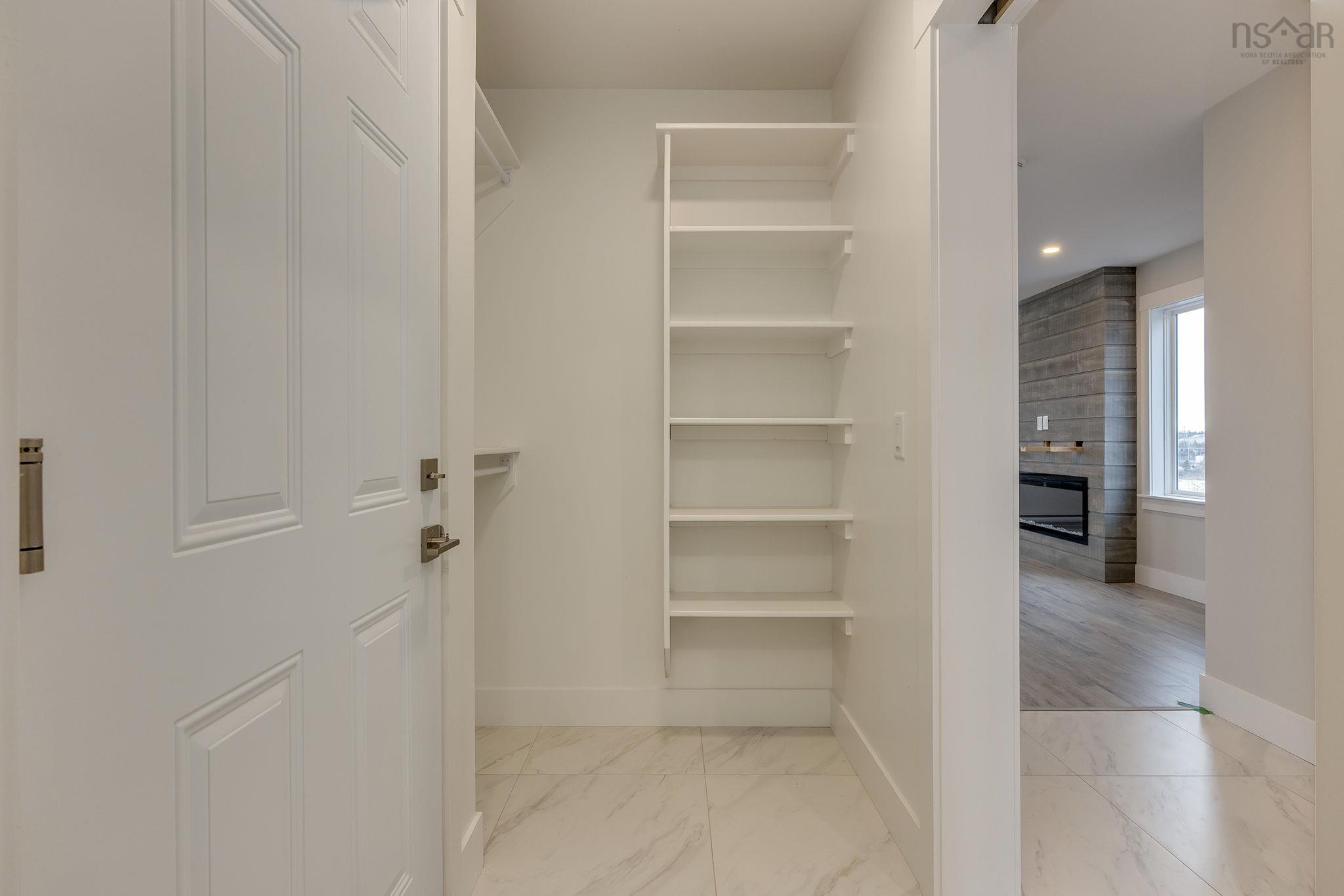 Thumbnail image for 2039 119 Flatrock Crescent MLS<sup>®</sup> 202604541