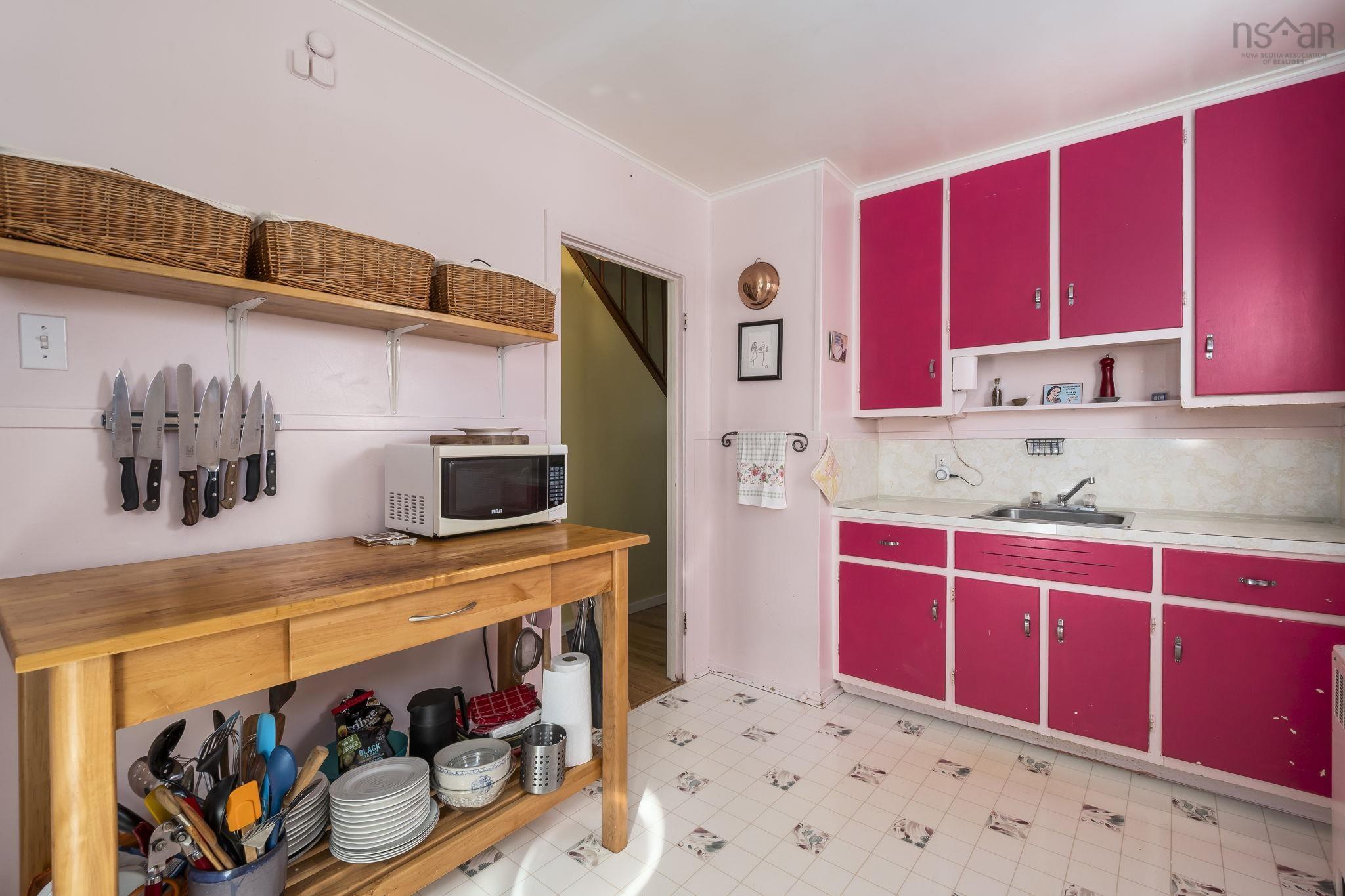 Thumbnail image for 6937 Vaughan Avenue MLS<sup>®</sup> 202604589