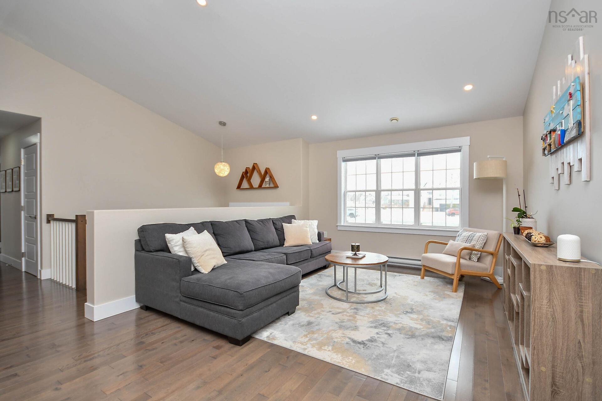 Thumbnail image for 44 Yew Street MLS<sup>®</sup> 202604671