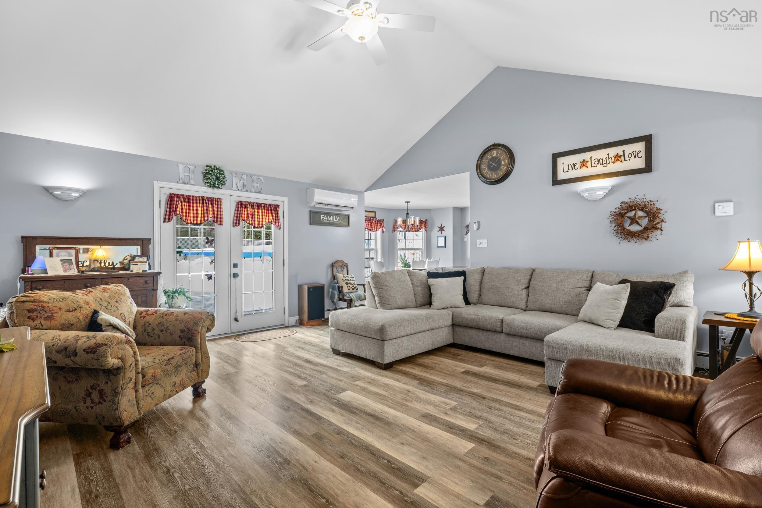 Thumbnail image for 278 Pleasant Drive MLS<sup>®</sup> 202604696