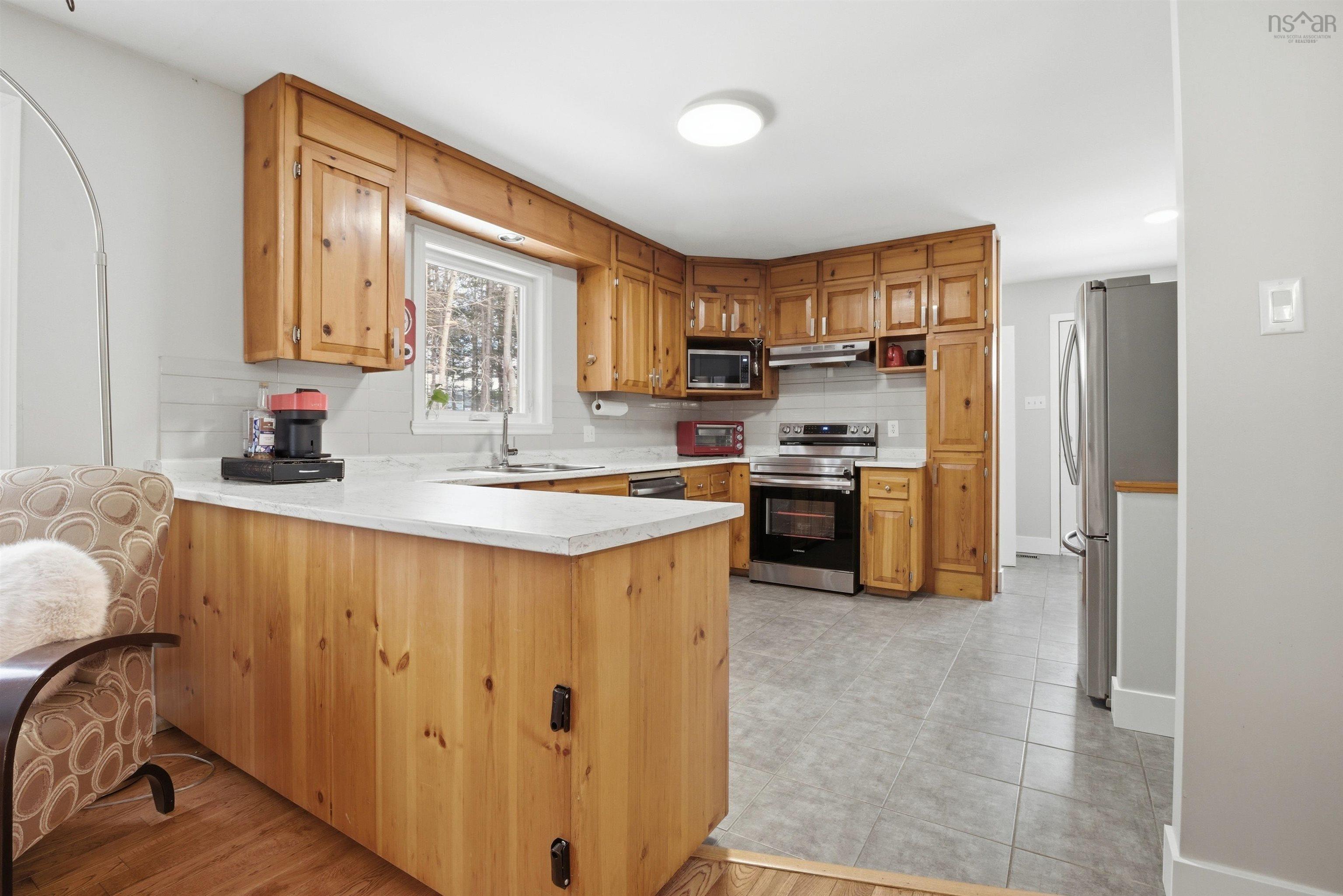 Thumbnail image for 17 Sprucewood Avenue MLS<sup>®</sup> 202604746