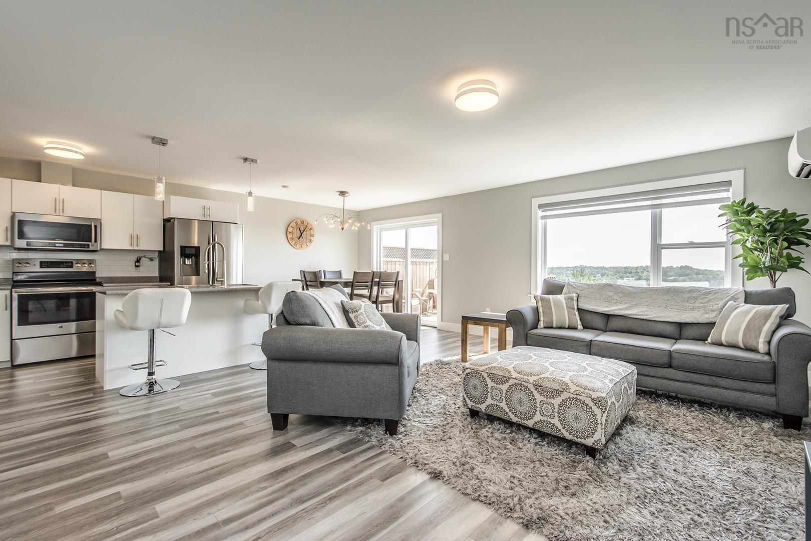 Thumbnail image for 99 Executive Drive MLS<sup>®</sup> 202604817