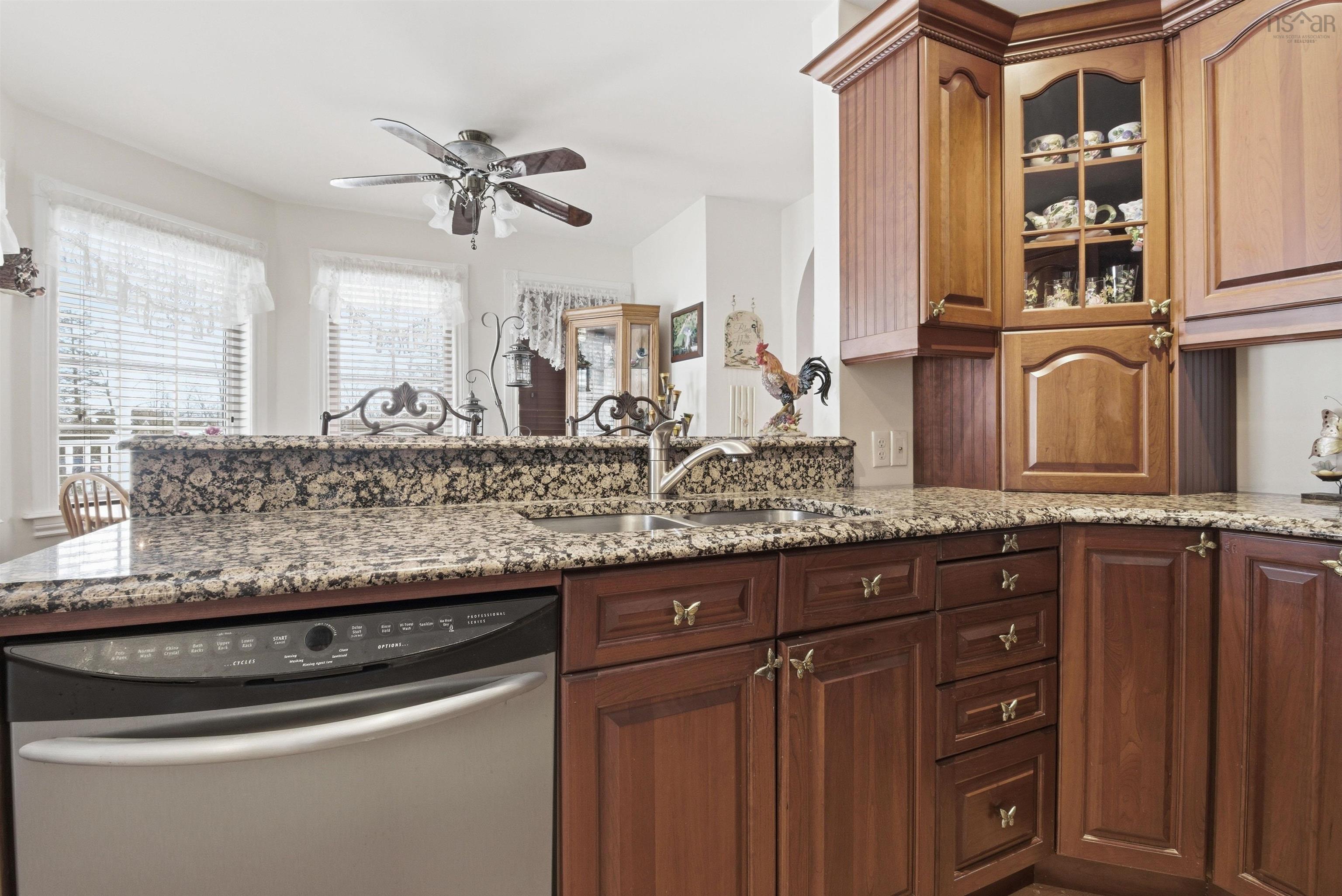 Thumbnail image for 15 South Rawdon Road MLS<sup>®</sup> 202604861