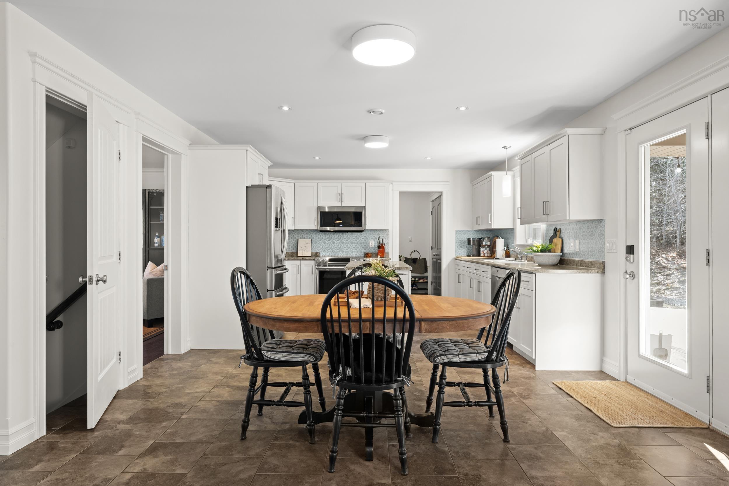 Thumbnail image for 500 Paula Drive MLS<sup>®</sup> 202605281