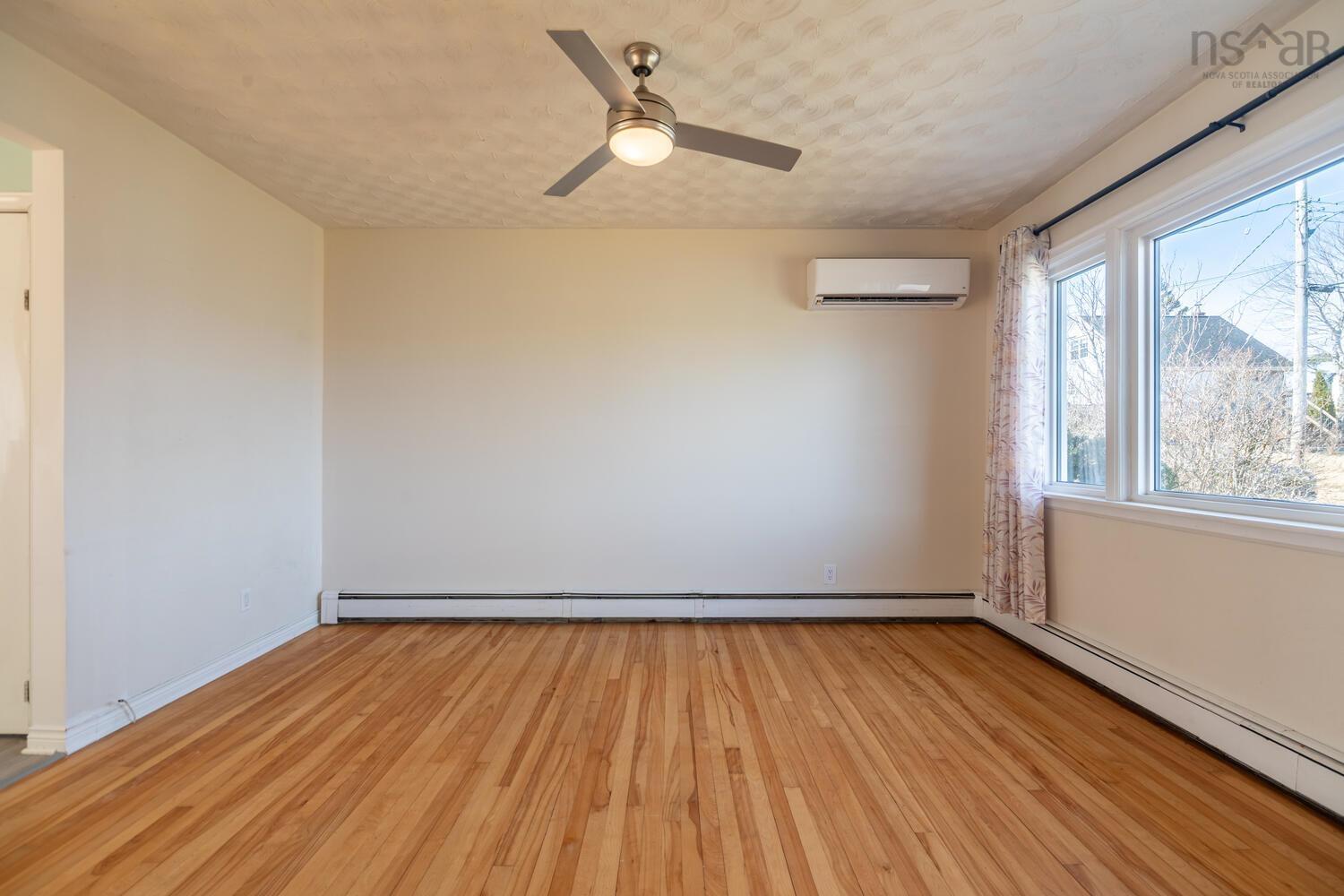 Thumbnail image for 20 Avon Crescent MLS<sup>®</sup> 202605437