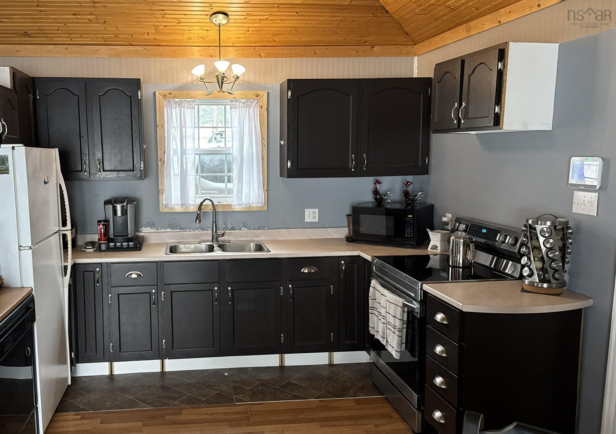 Thumbnail image for 41 Eldoras Lane MLS<sup>®</sup> 202605470