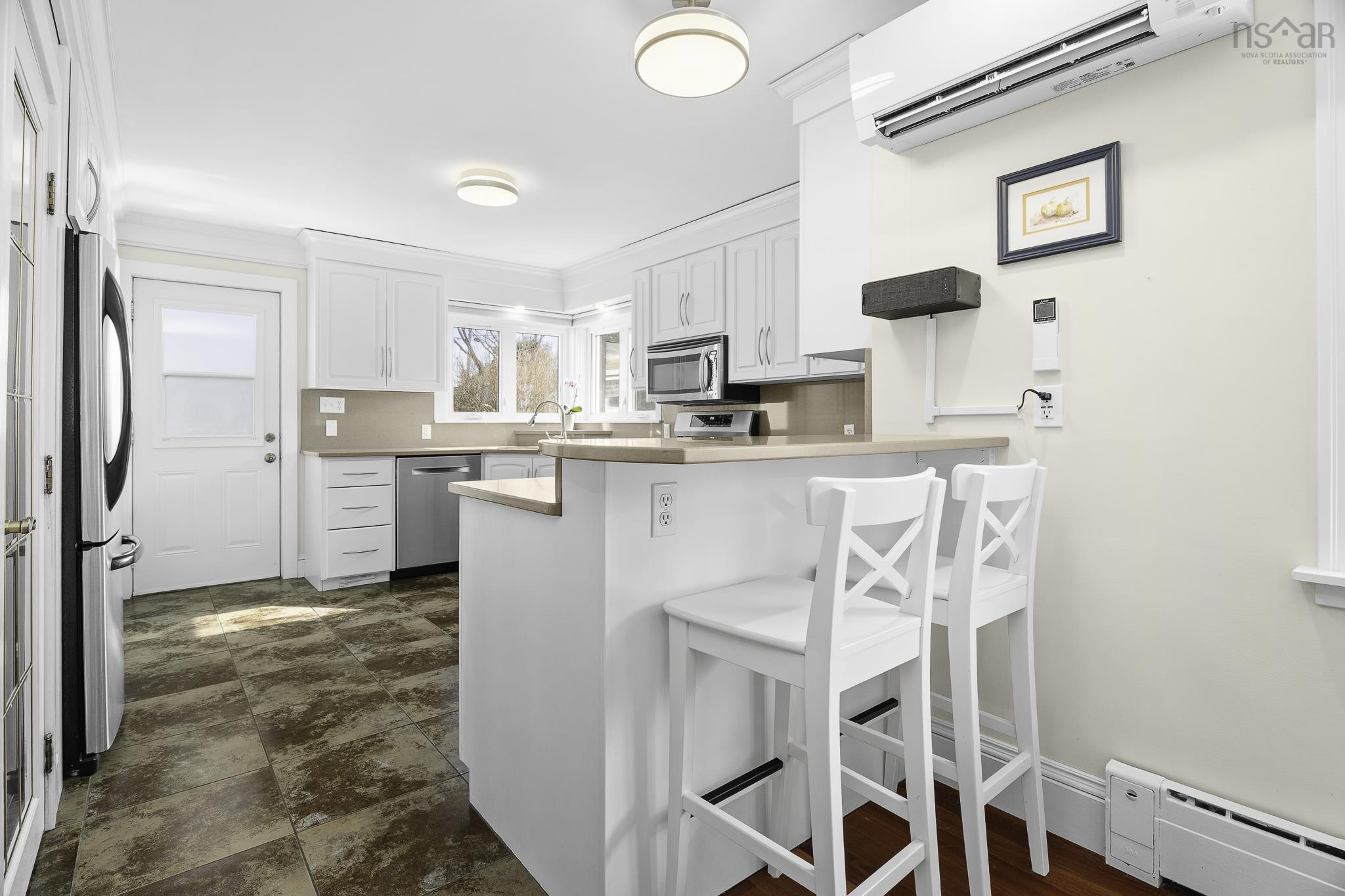 Thumbnail image for 20 View Street MLS<sup>®</sup> 202605515