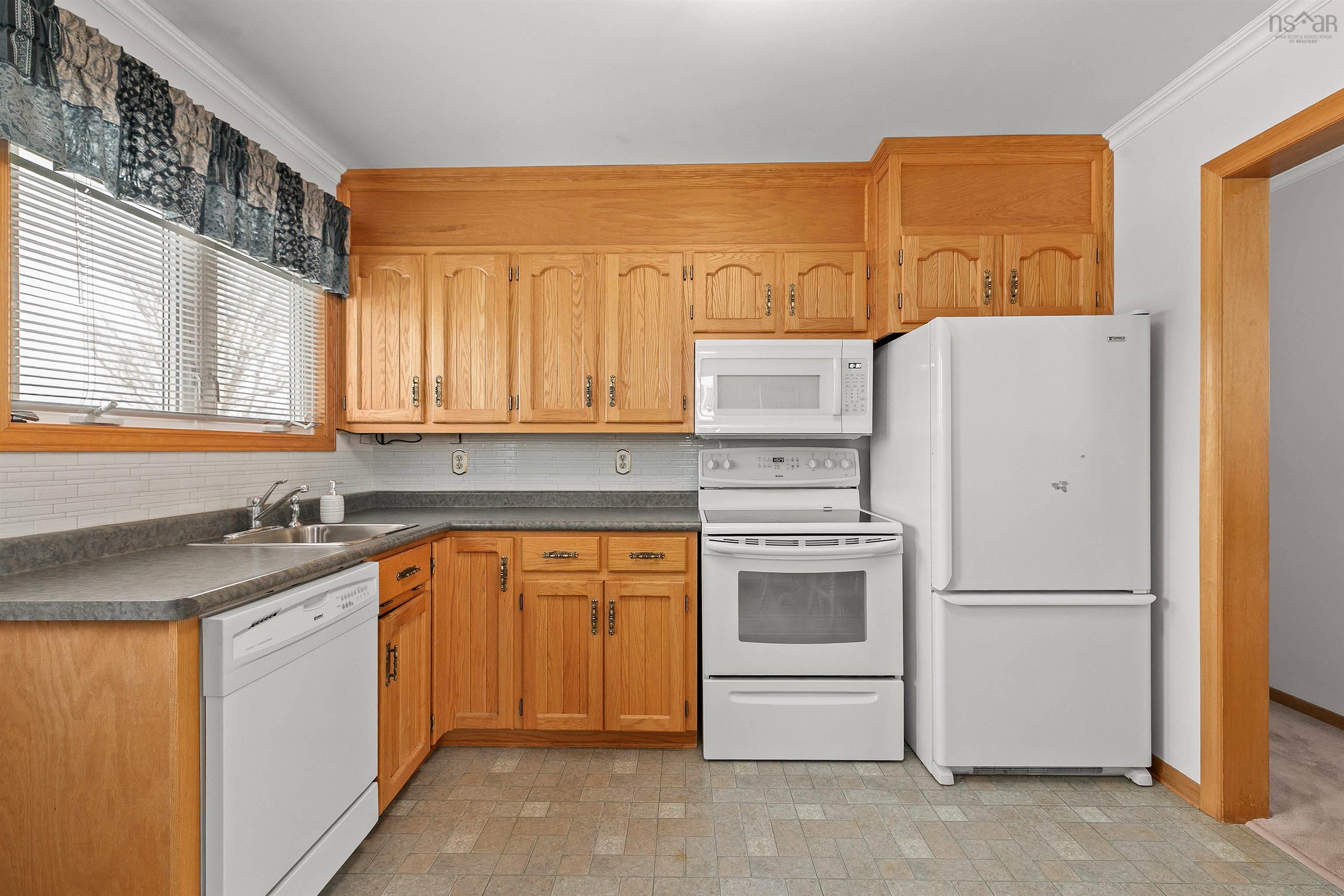 Thumbnail image for 44 Clearview Street MLS<sup>®</sup> 202605645