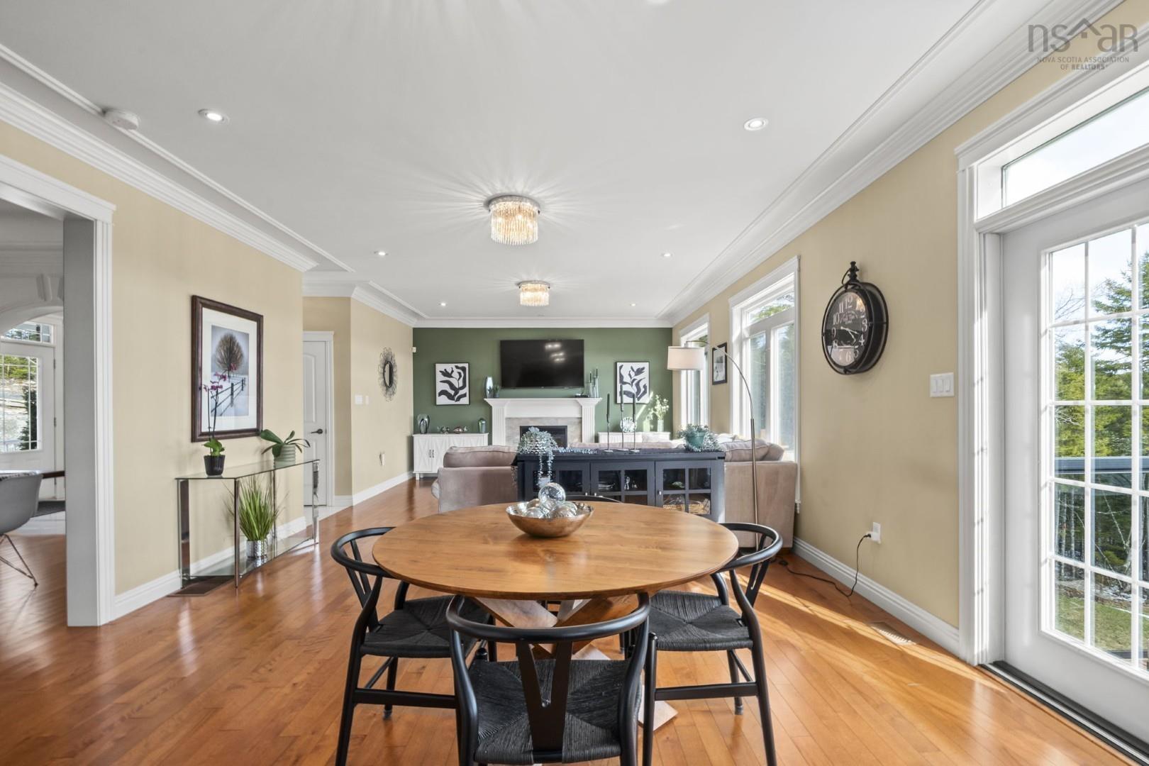 Thumbnail image for 172 Voyageur Way MLS<sup>®</sup> 202605650