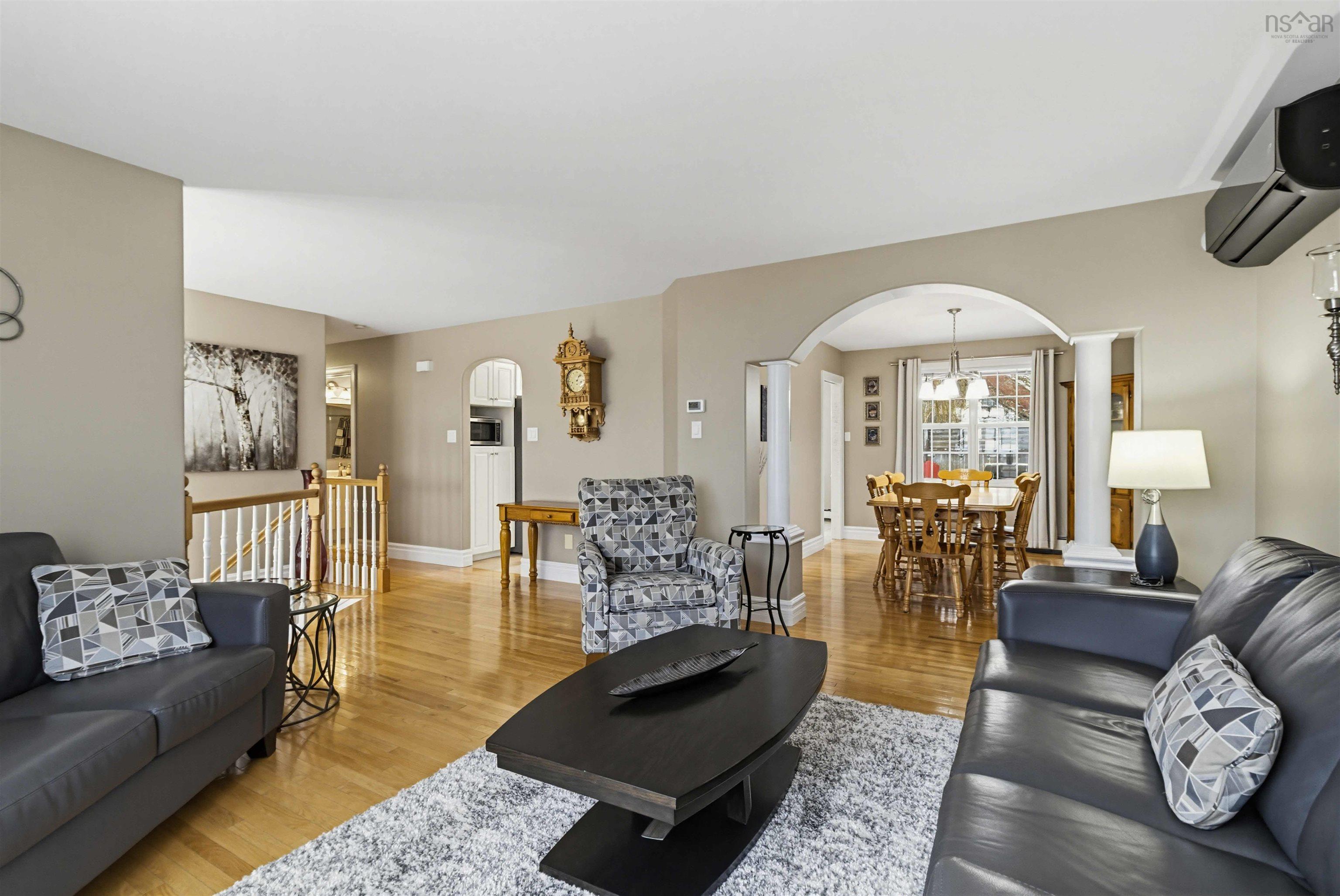 Thumbnail image for 41 Lakeridge Crescent MLS<sup>®</sup> 202605748