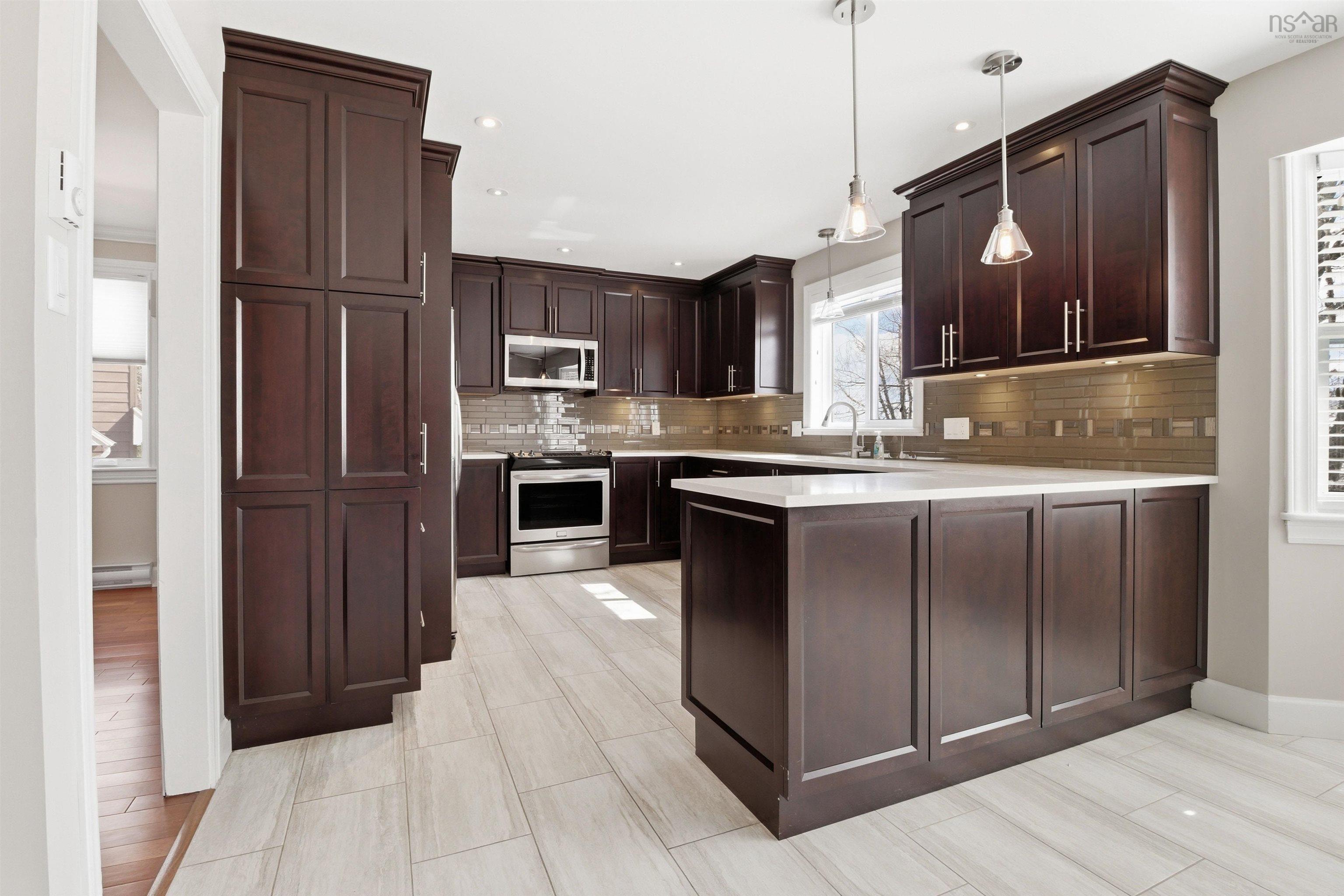 Thumbnail image for 147 Flagstone Drive MLS<sup>®</sup> 202605821