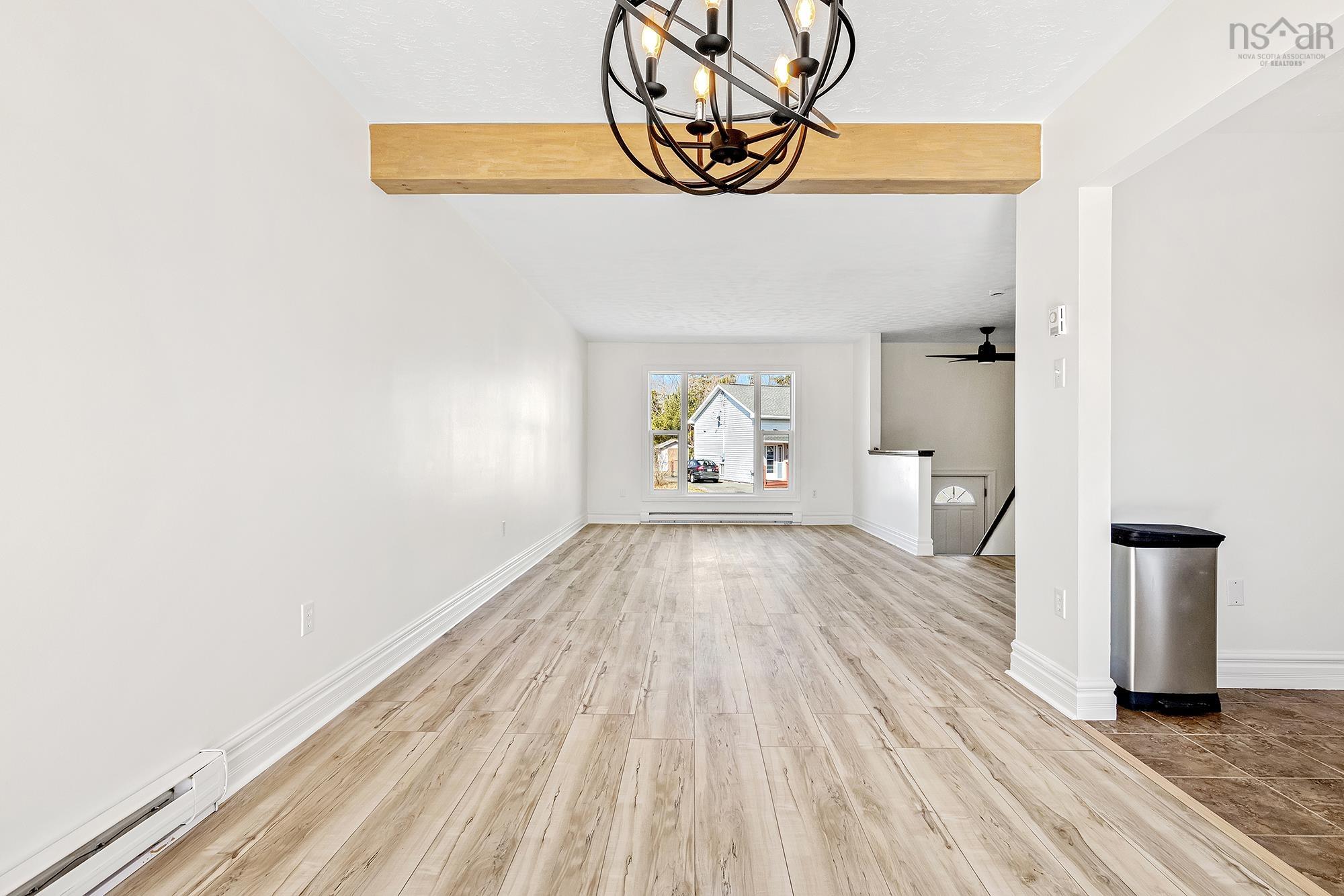 Thumbnail image for 32 Contessa Court MLS<sup>®</sup> 202605827