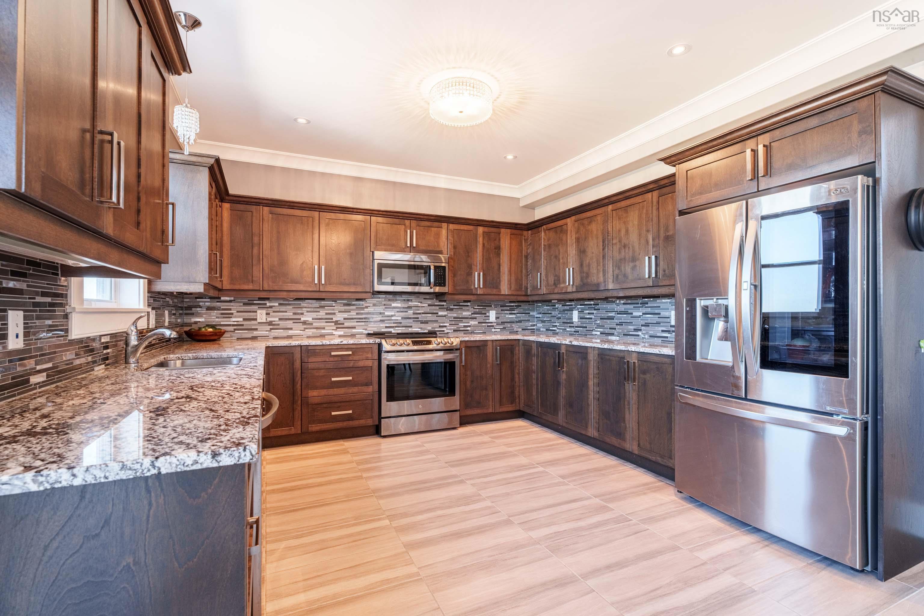 Thumbnail image for 71 Maple Grove Avenue MLS<sup>®</sup> 202605899