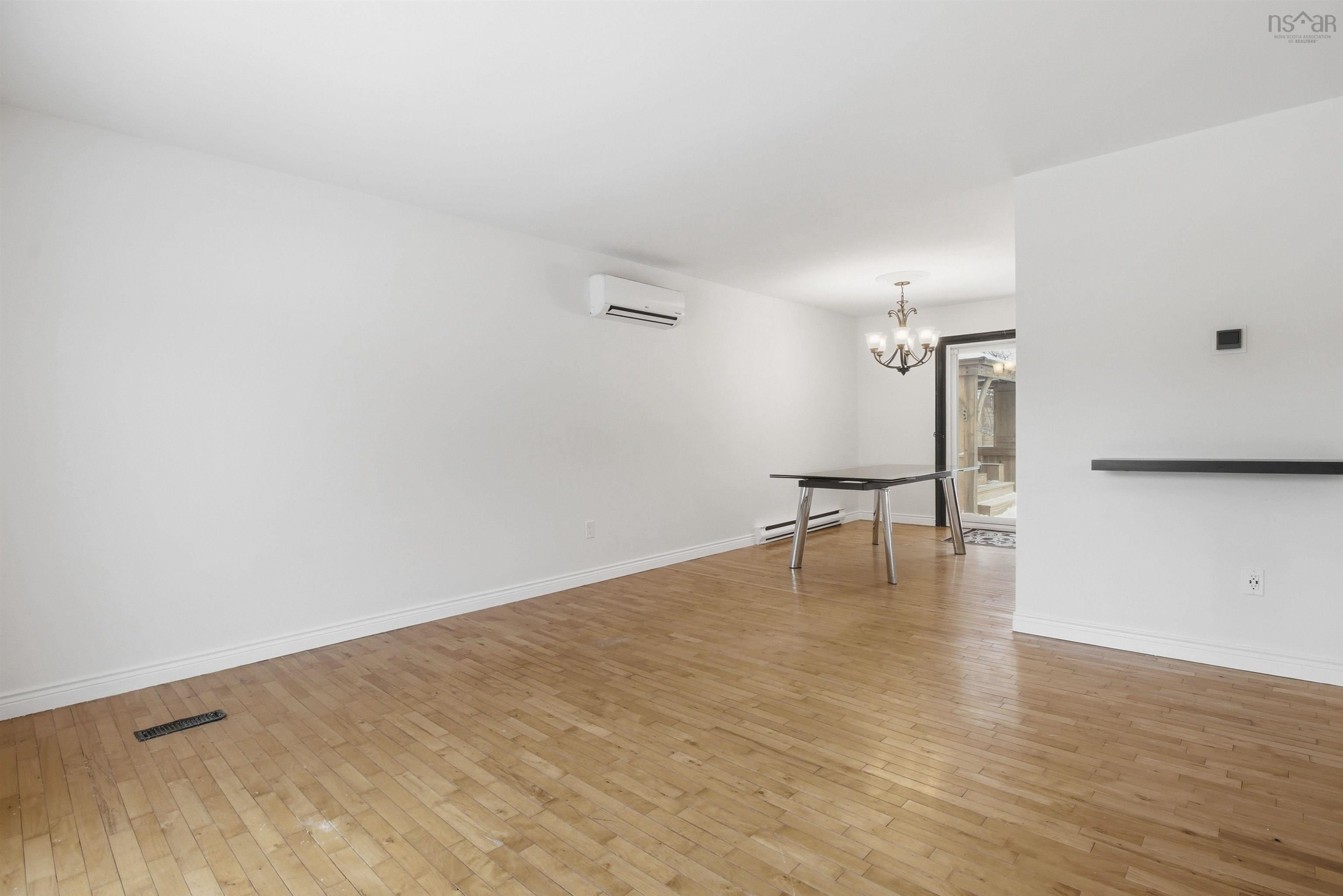 Thumbnail image for 60 La Pierre Crescent MLS<sup>®</sup> 202605910