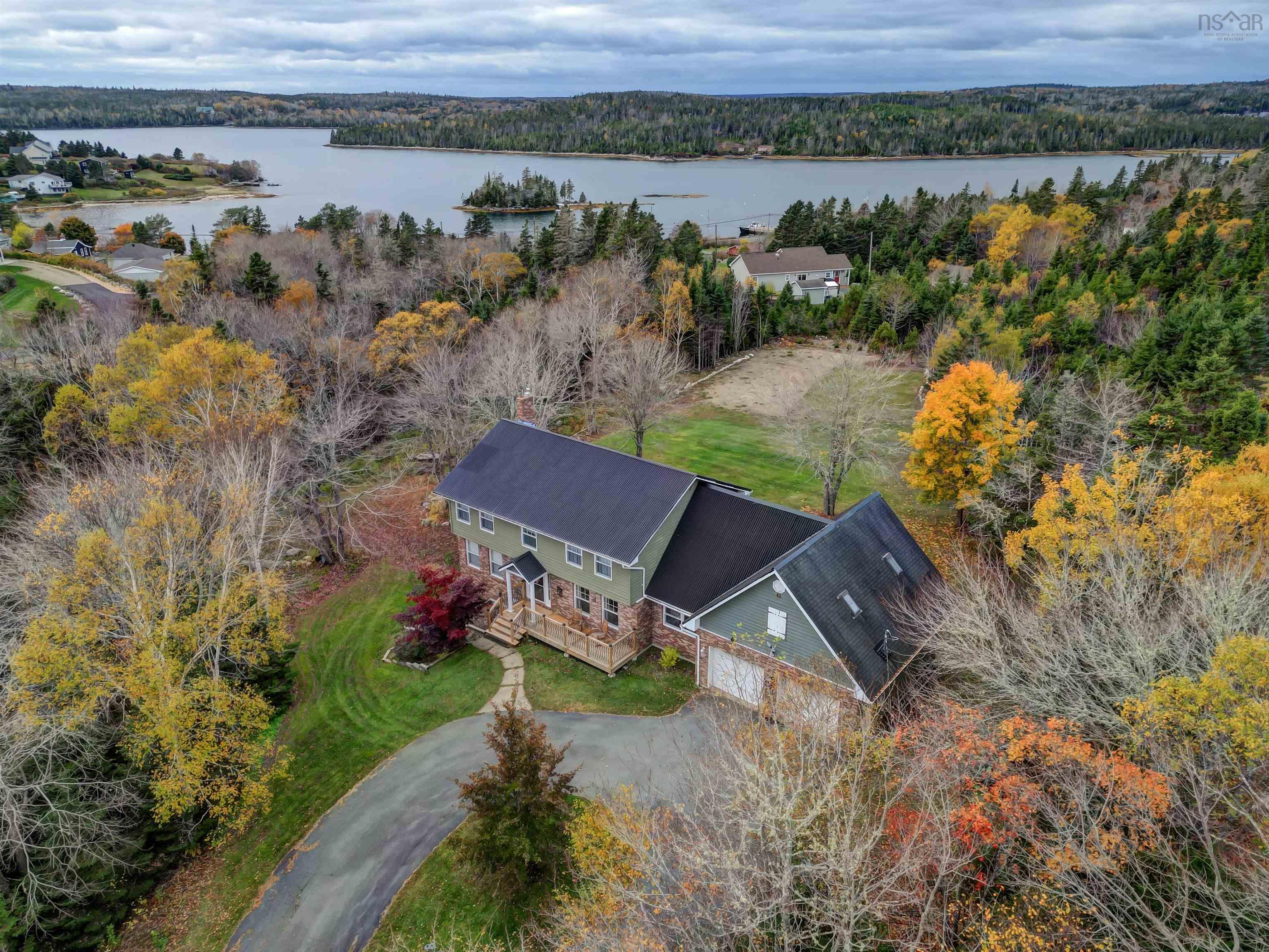 Thumbnail image for 18 Mahar Drive MLS<sup>®</sup> 202606096