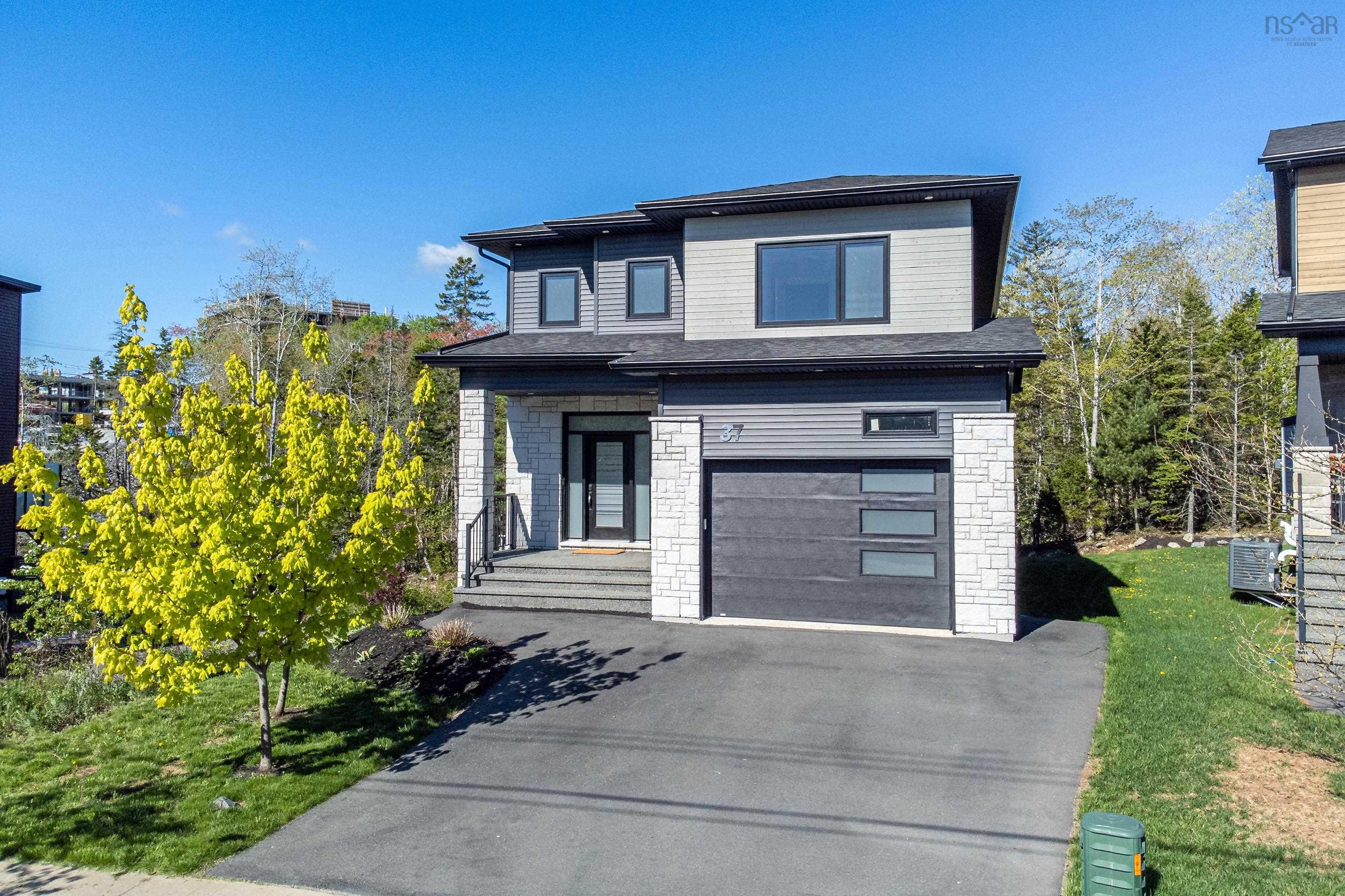 Thumbnail image for 37 Samaa Court MLS<sup>®</sup> 202606147