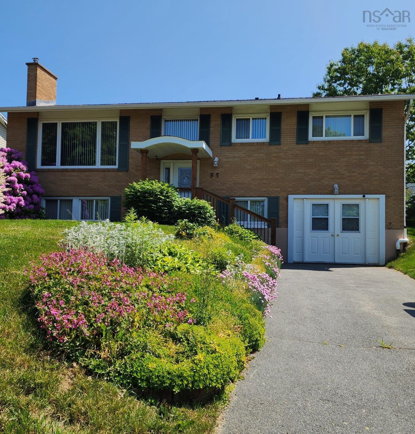 Thumbnail image for 55 Oakmount Drive MLS<sup>®</sup> 202606255