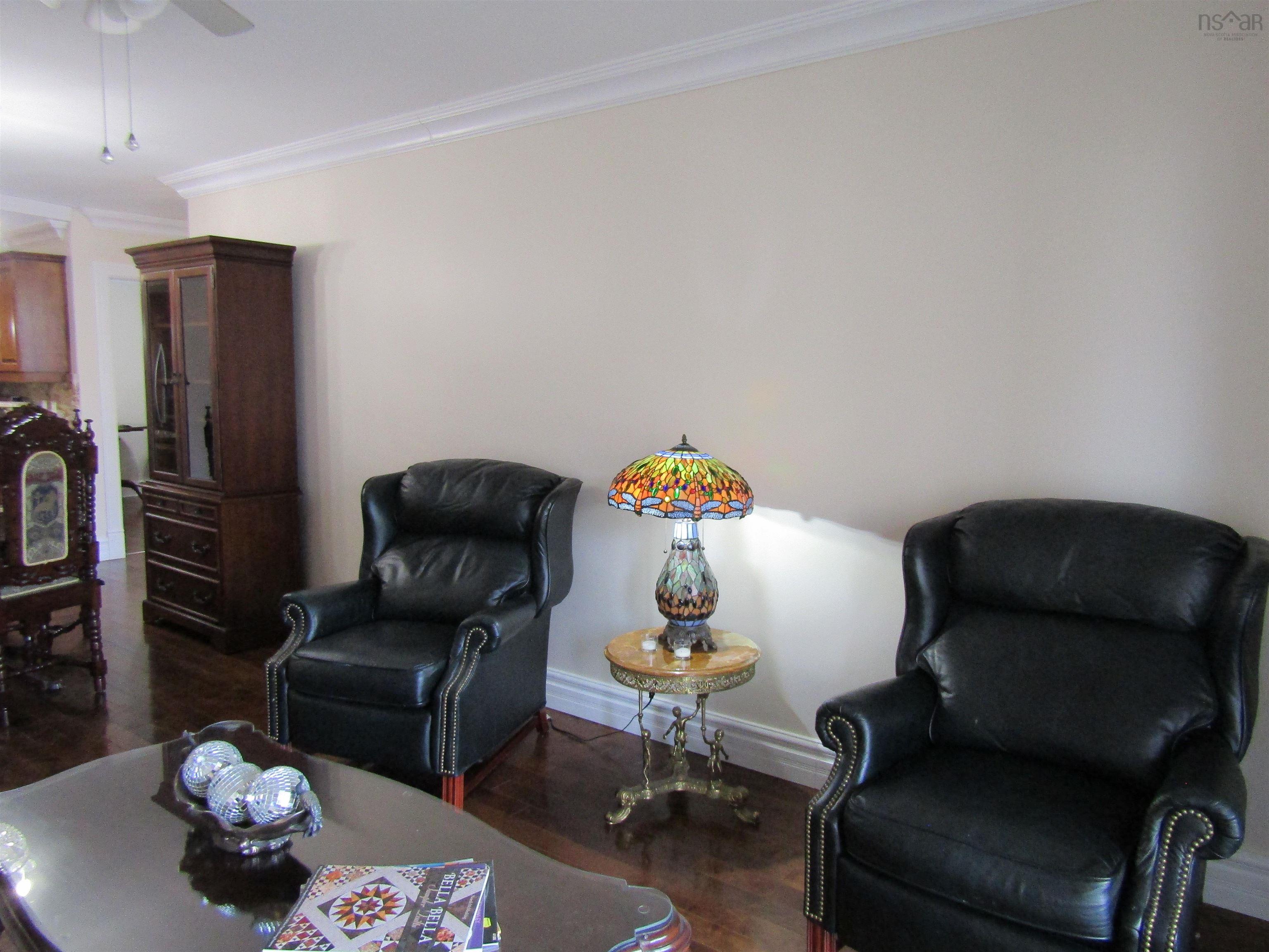 View image 9
