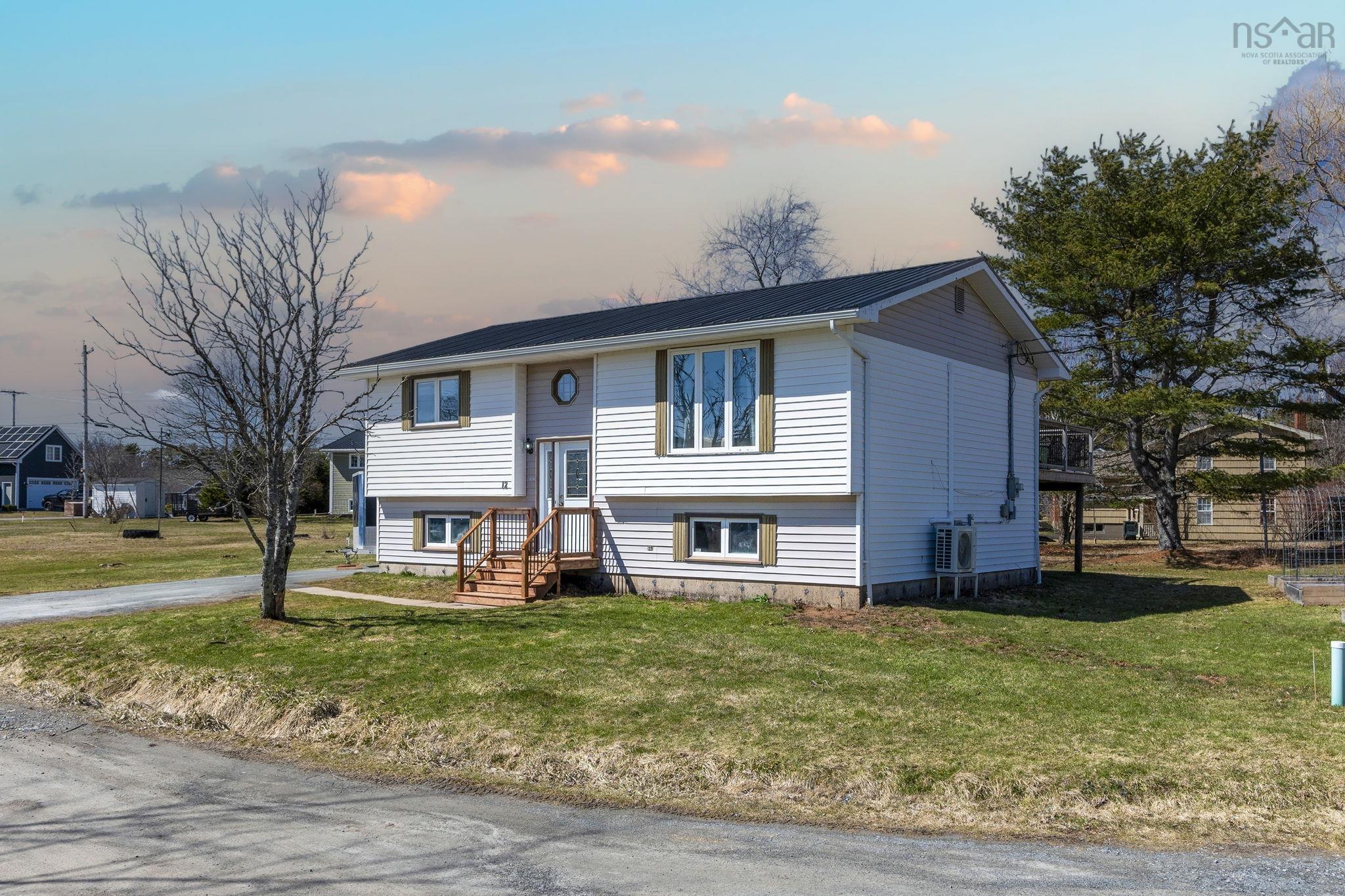 Thumbnail image for 12 School Road MLS<sup>®</sup> 202606703