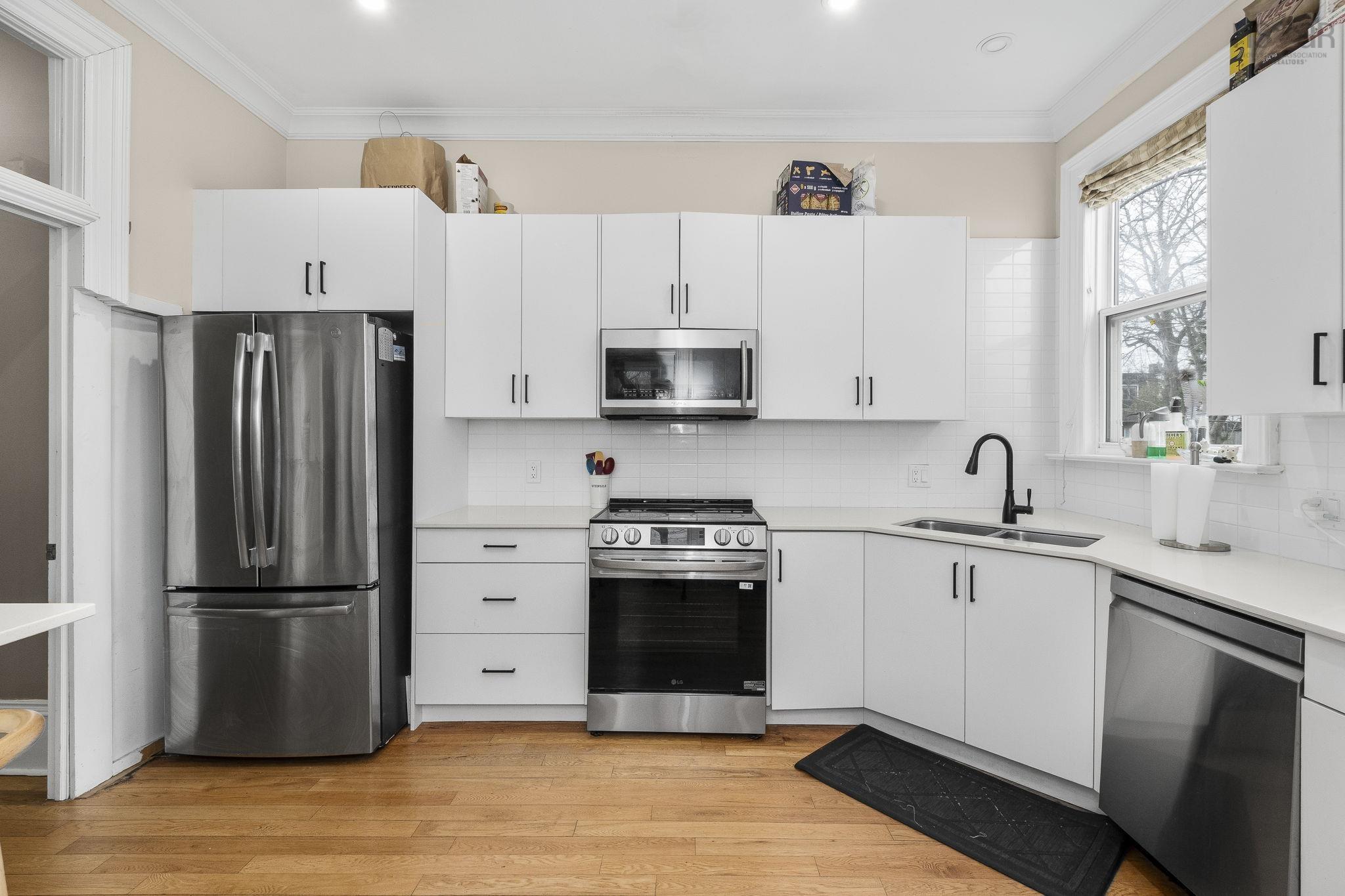 View image 11