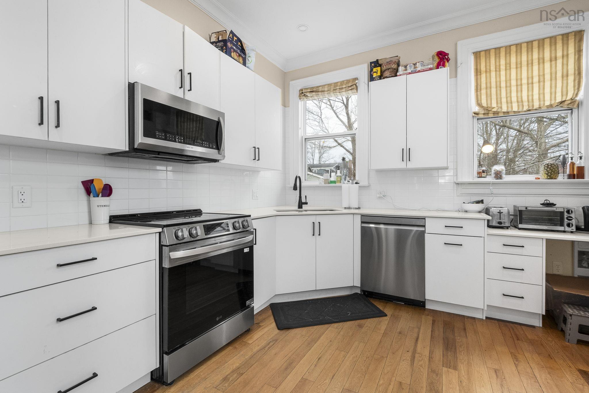 View image 9