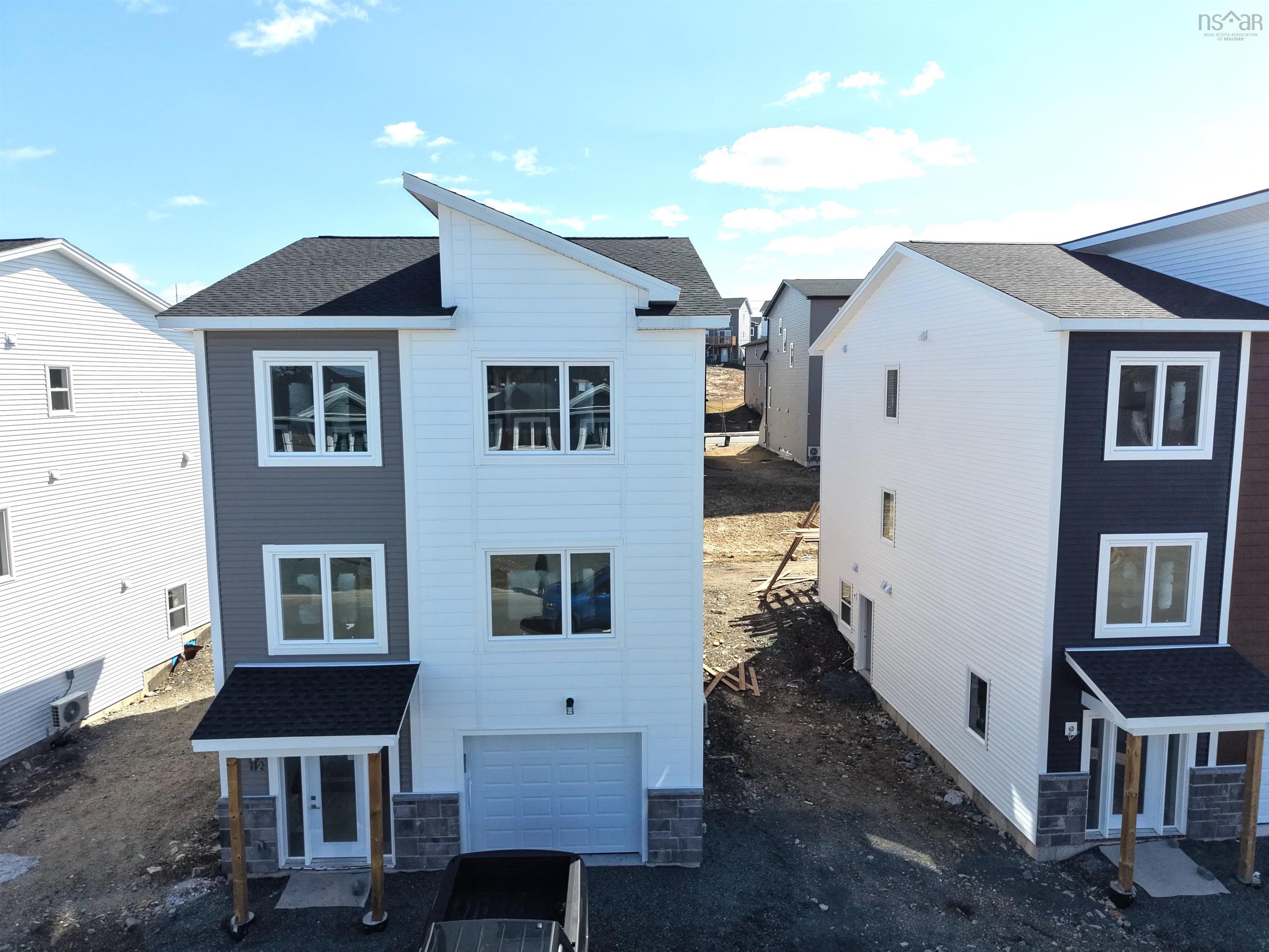 Thumbnail image for 120 Flatrock Crescent MLS<sup>®</sup> 202606935