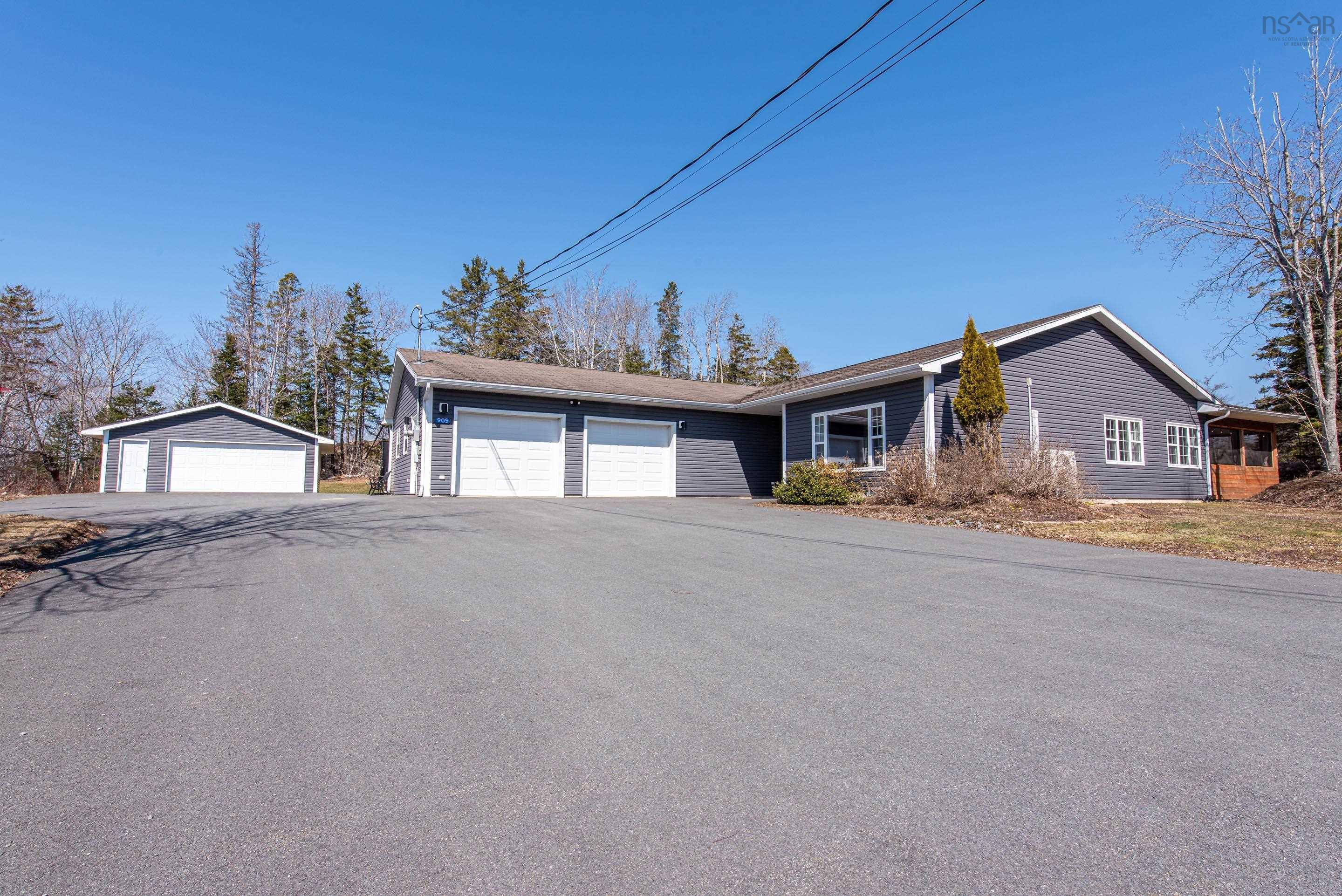 Thumbnail image for 905 Windgate Drive MLS<sup>®</sup> 202607283