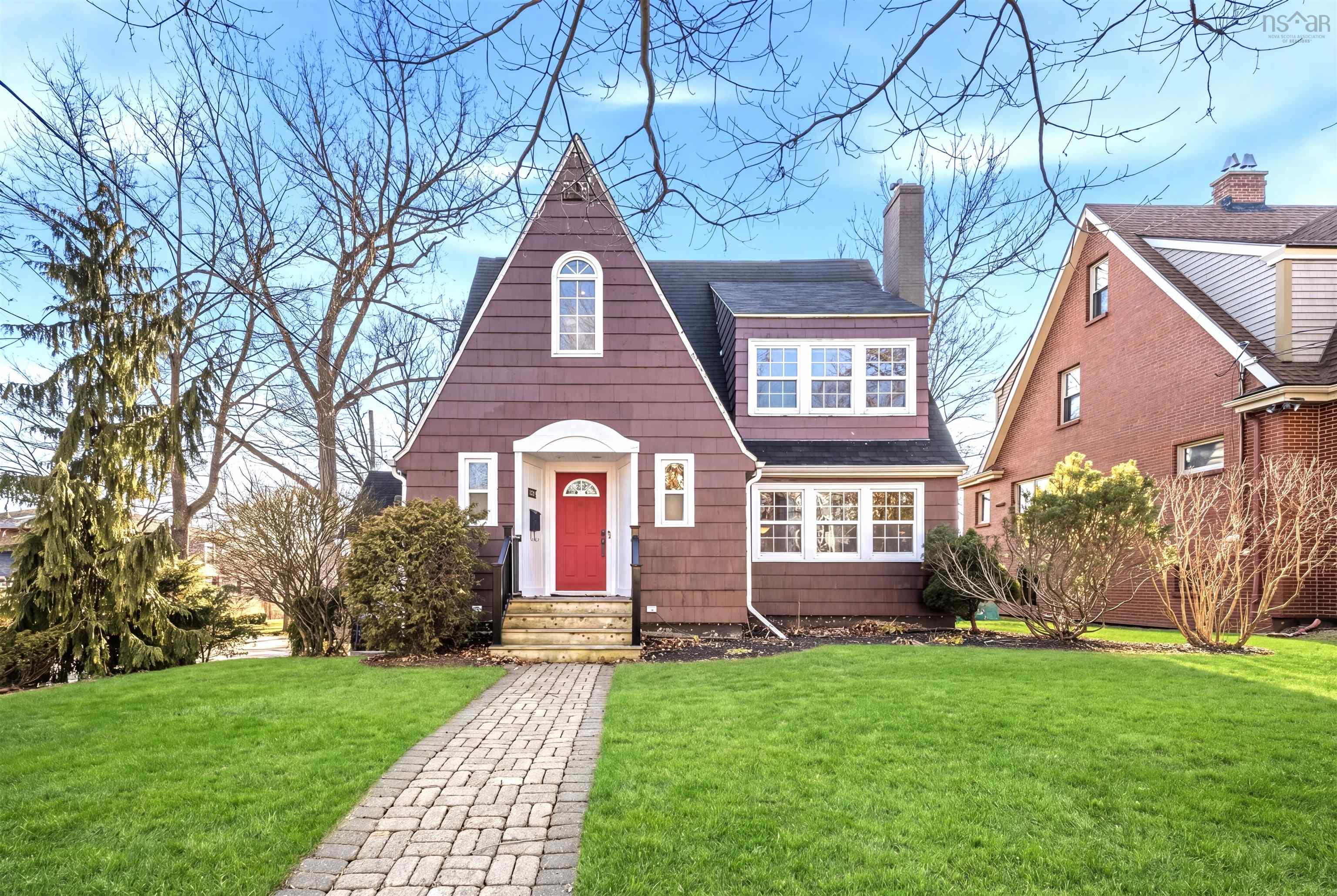 Thumbnail image for 1638 Beech Street MLS<sup>®</sup> 202607295