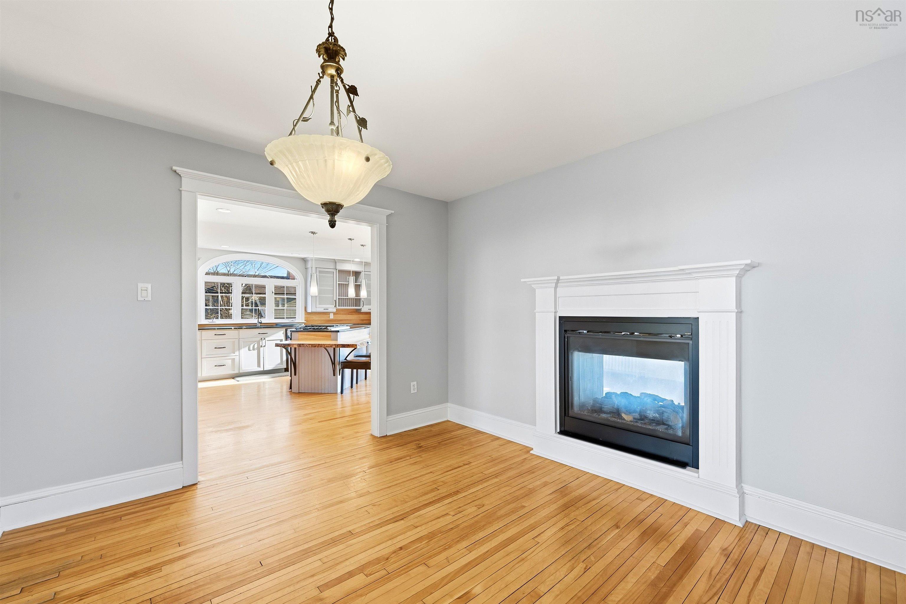 View image 9