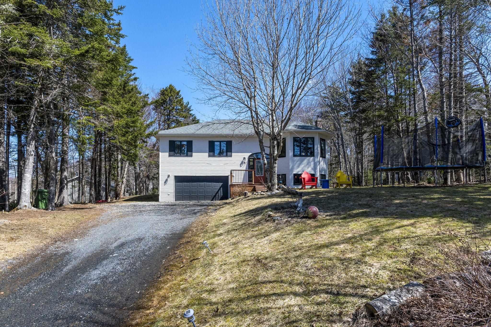 Thumbnail image for 6 Evans Drive MLS<sup>®</sup> 202607305