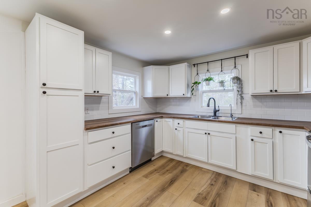 View image 9