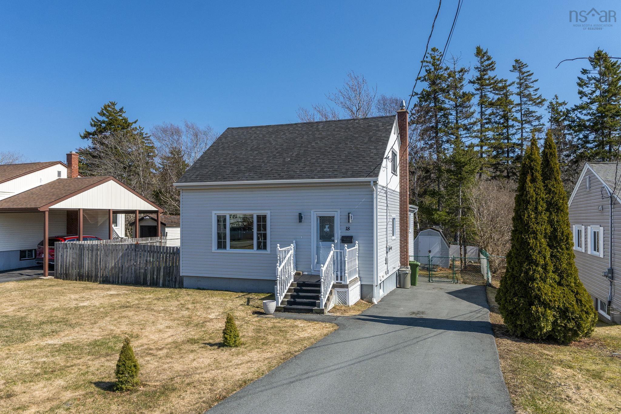 Thumbnail image for 18 Devon Crescent MLS<sup>®</sup> 202607406