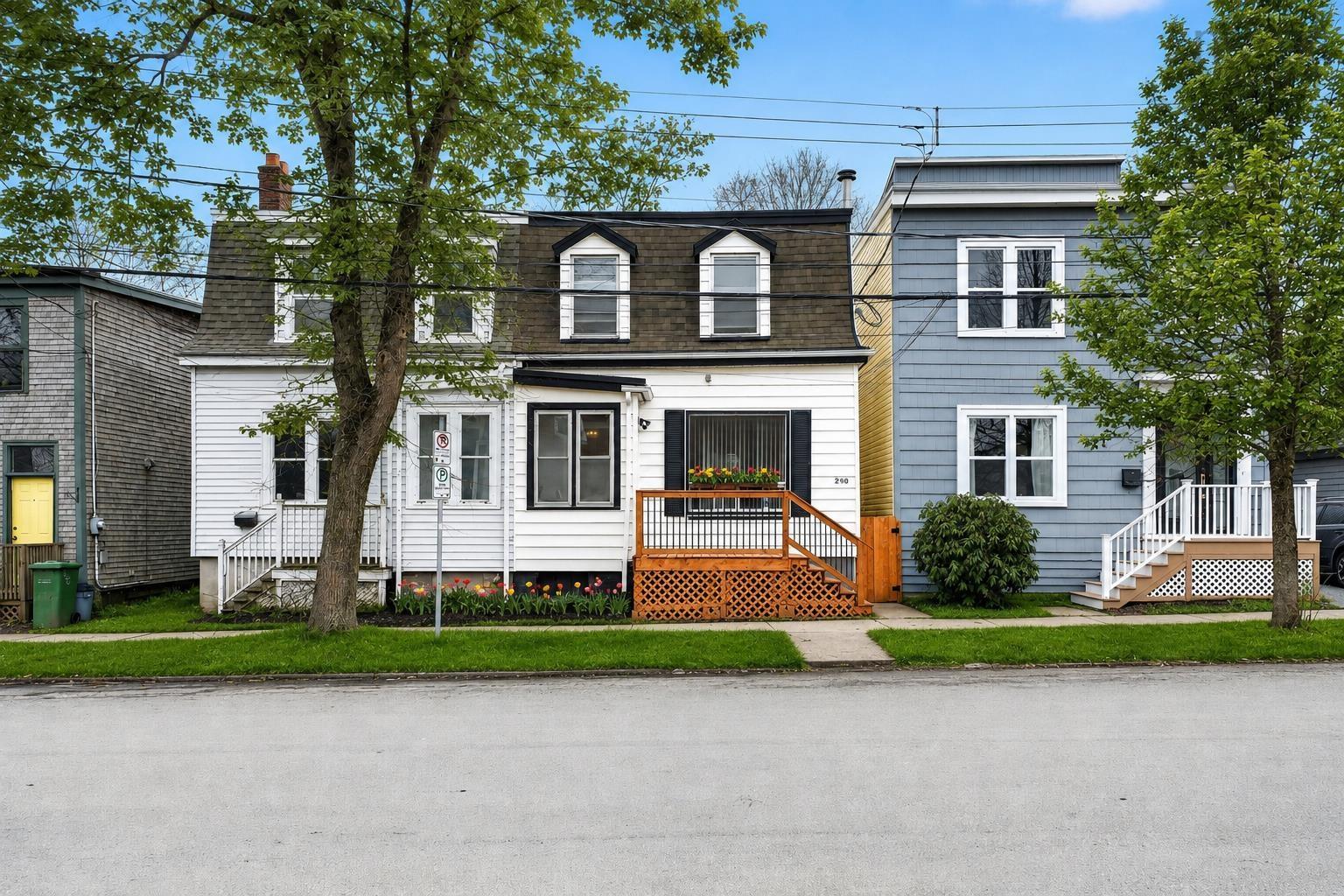 Thumbnail image for 2490 John Street MLS<sup>®</sup> 202607407