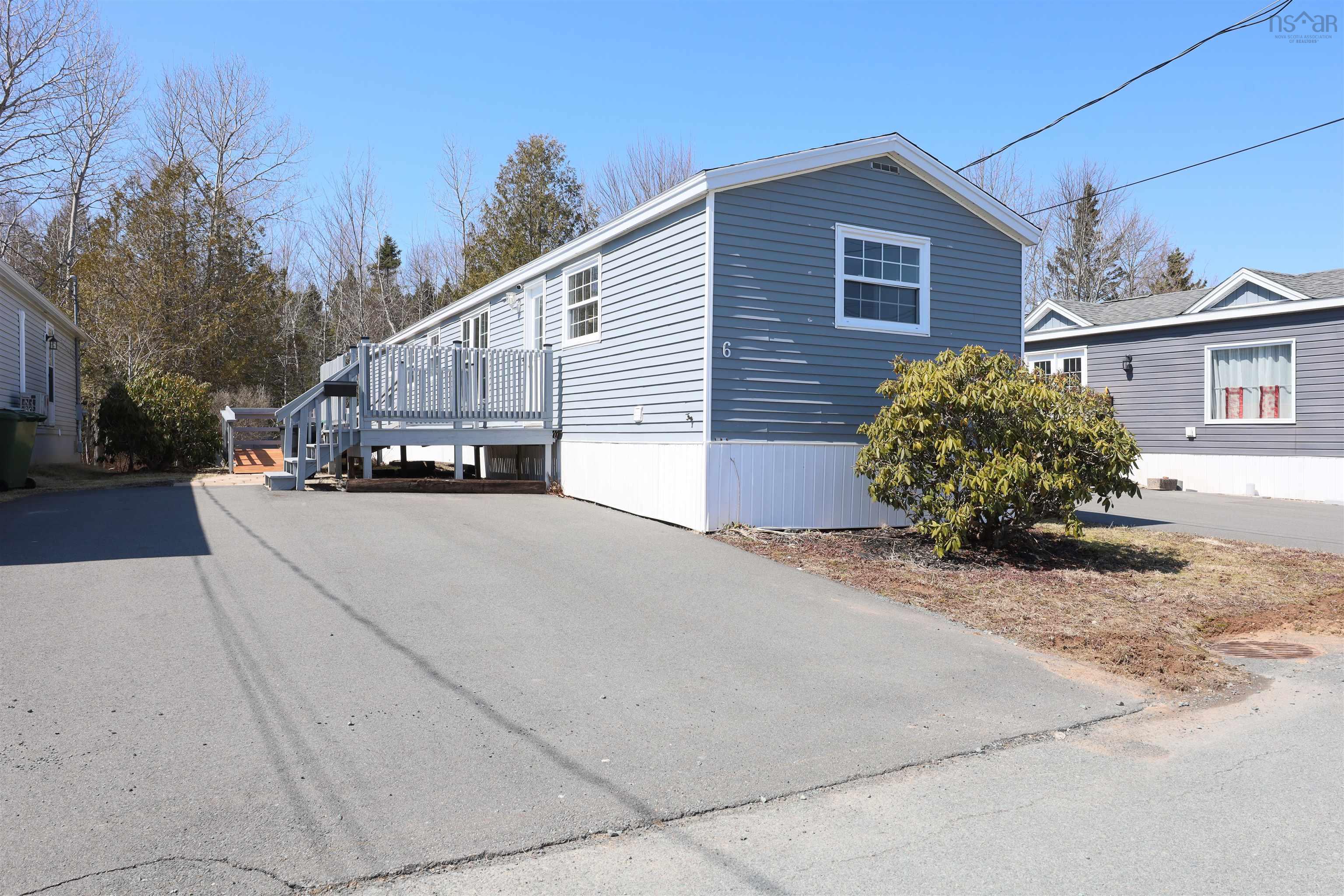 Thumbnail image for 6 Apple Street MLS<sup>®</sup> 202607416