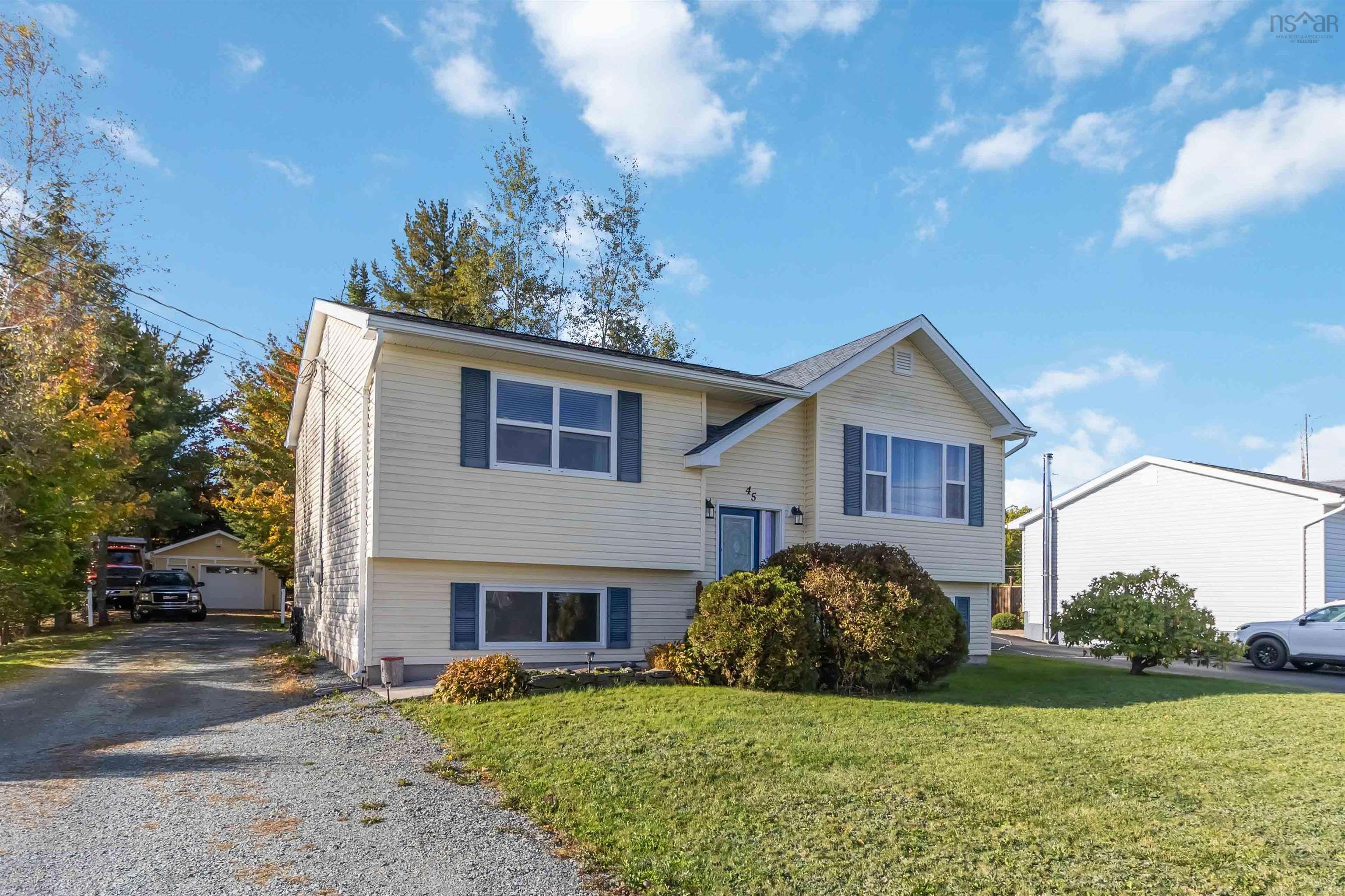 Thumbnail image for 45 Grove Avenue MLS<sup>®</sup> 202607429