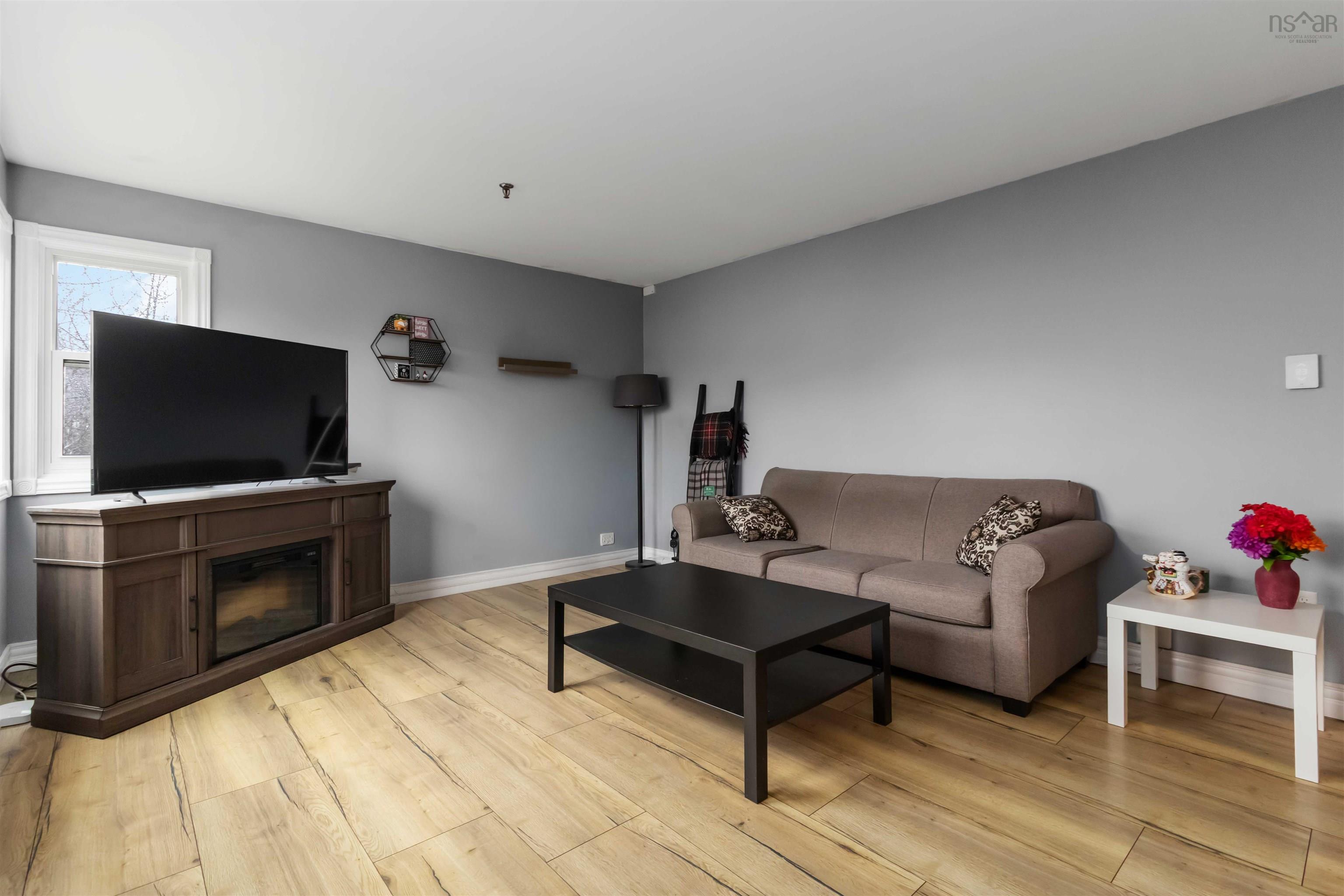View image 11