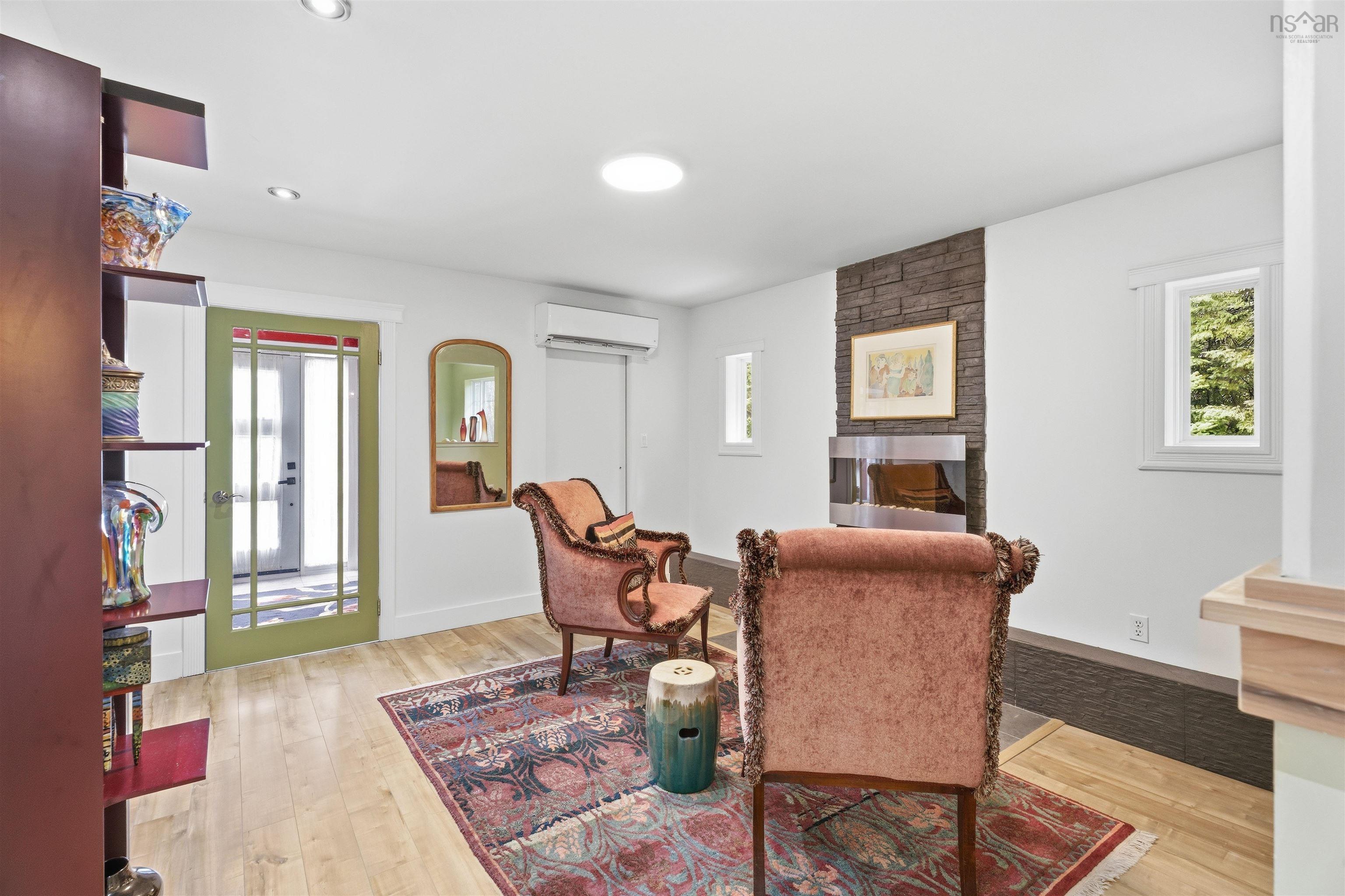 View image 8