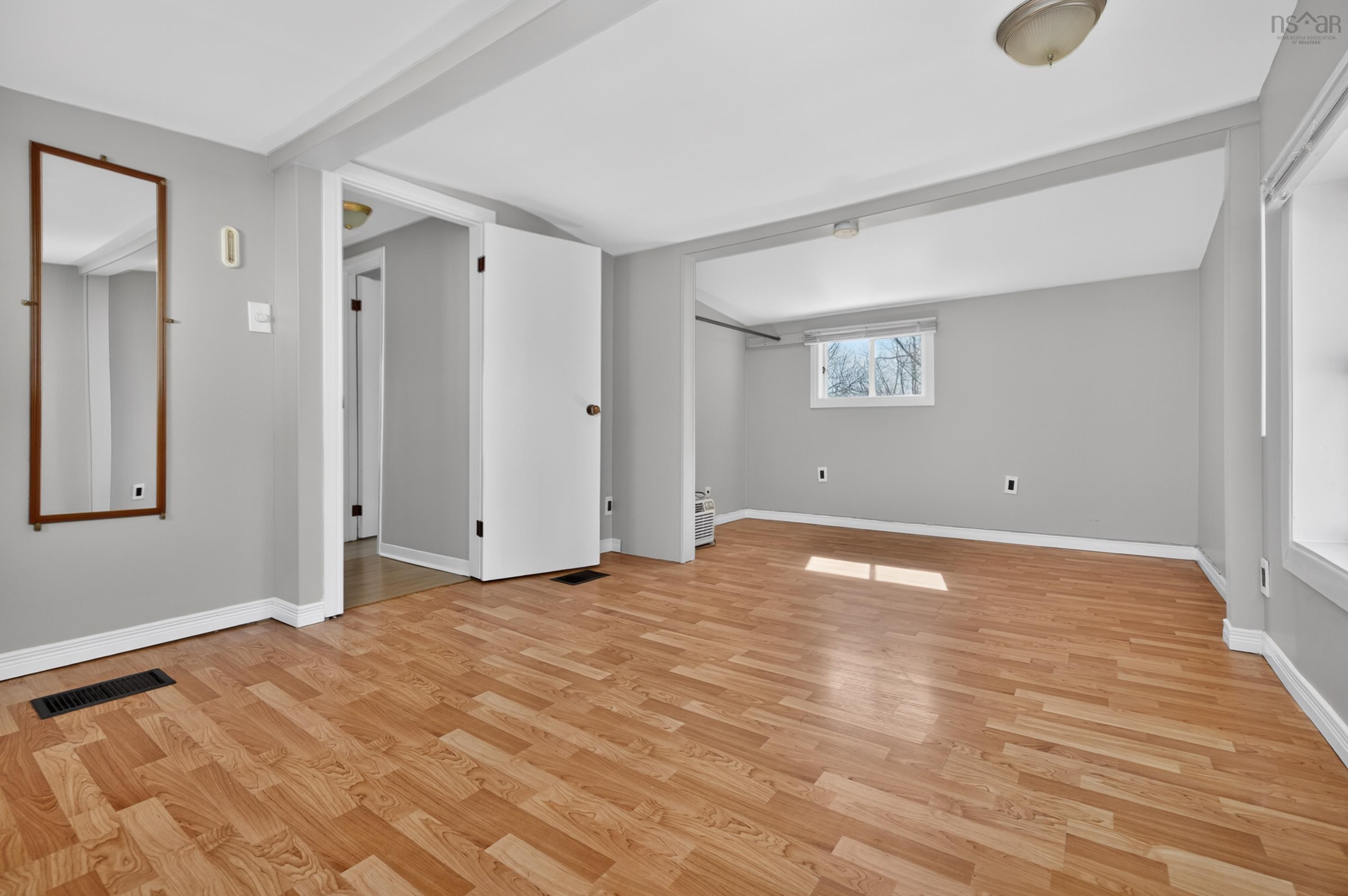 View image 18