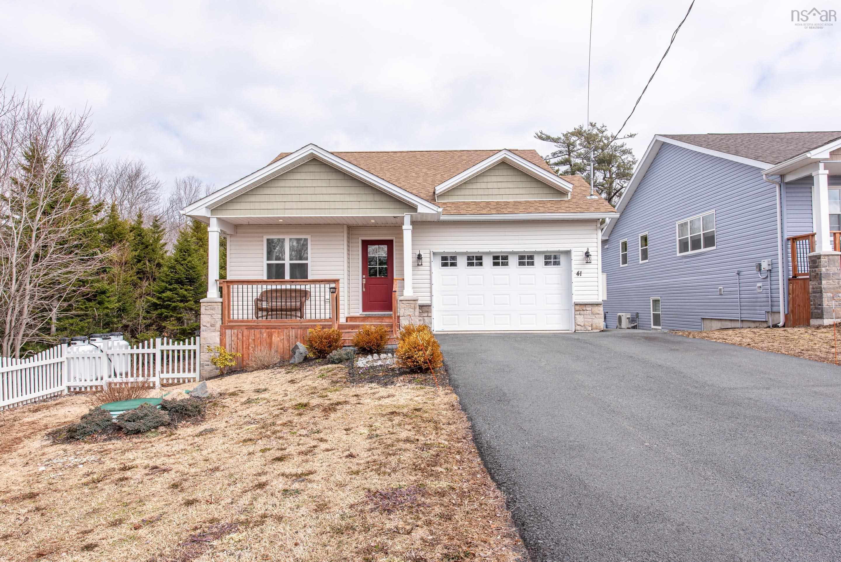 Thumbnail image for 41 Wineberry Way MLS<sup>®</sup> 202607552