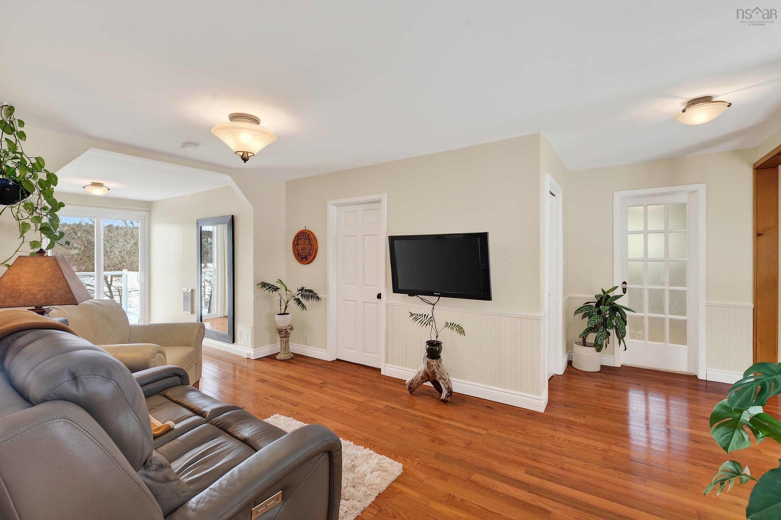 View image 18