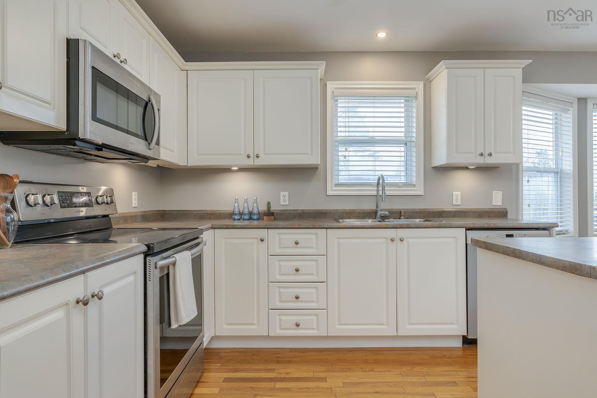 View image 18