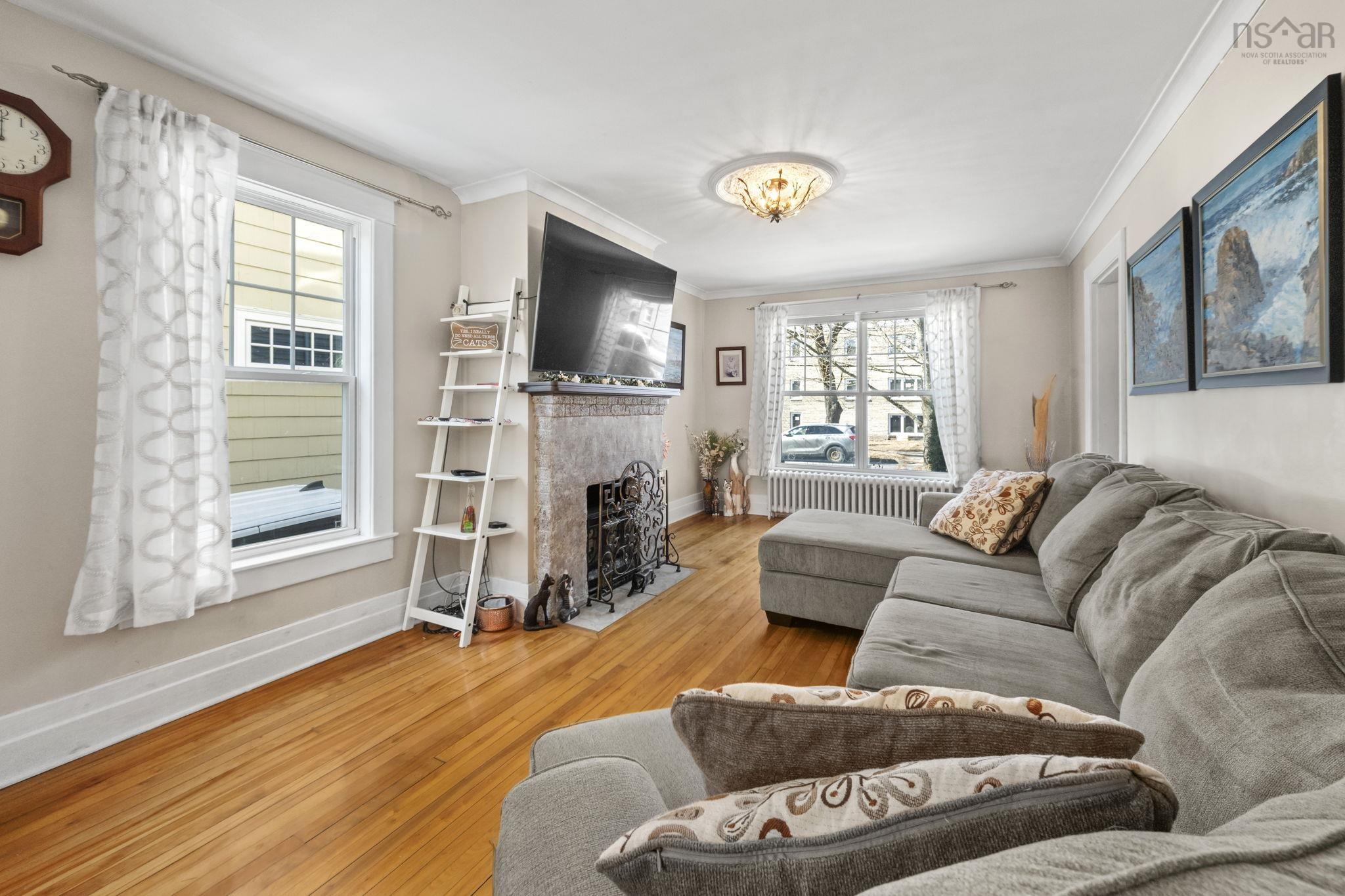 View image 8