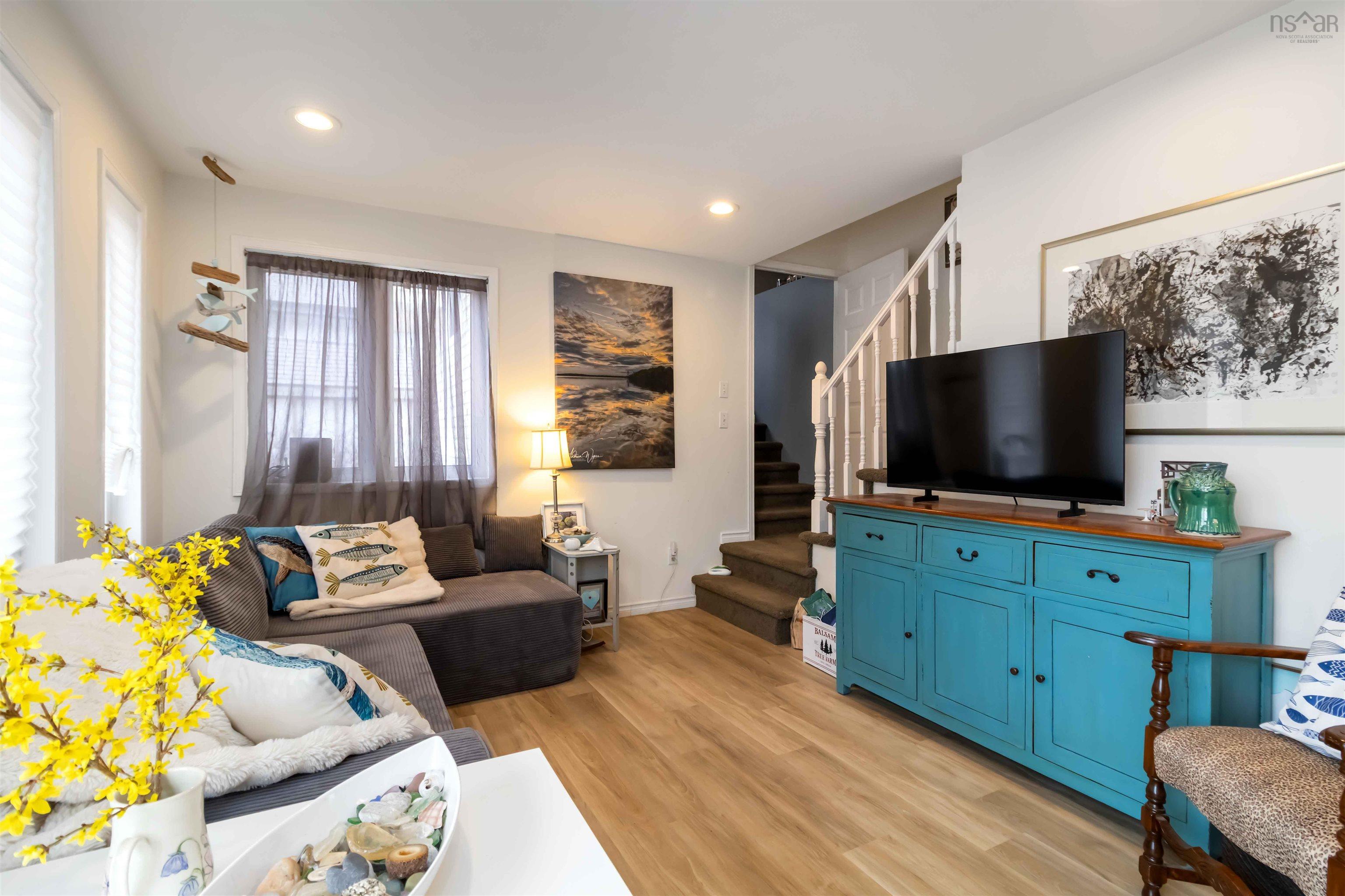 Thumbnail image for 9 Old Lake Echo Road MLS<sup>®</sup> 202607664