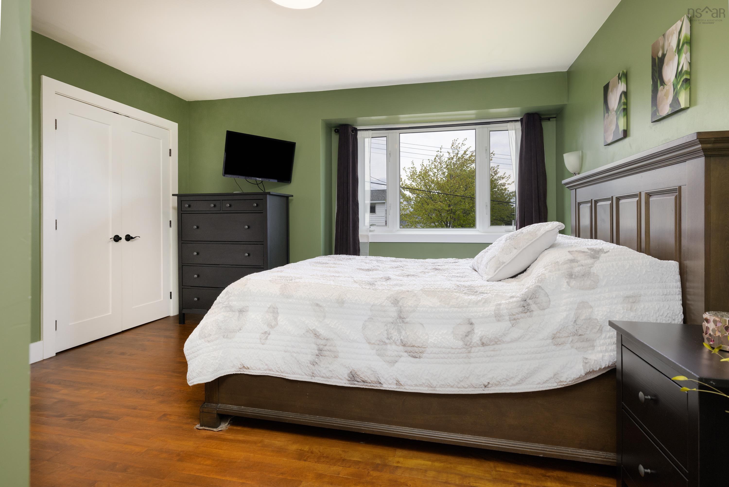 Thumbnail image for 57 Clearview Street MLS<sup>®</sup> 202607666