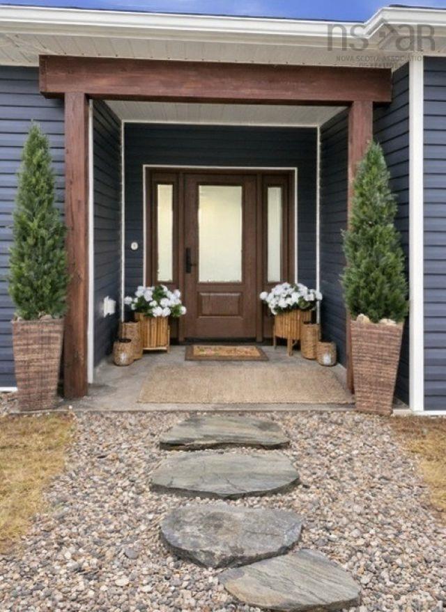 Thumbnail image for 107 Amelinda Crescent MLS<sup>®</sup> 202607671