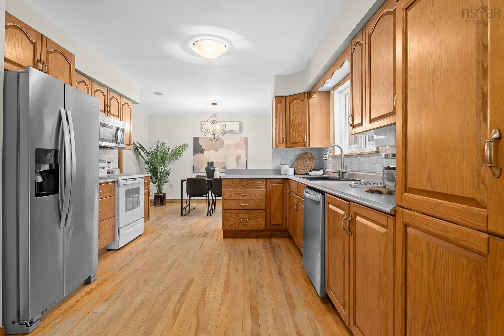 Thumbnail image for 61 Lancaster Drive MLS<sup>®</sup> 202607731