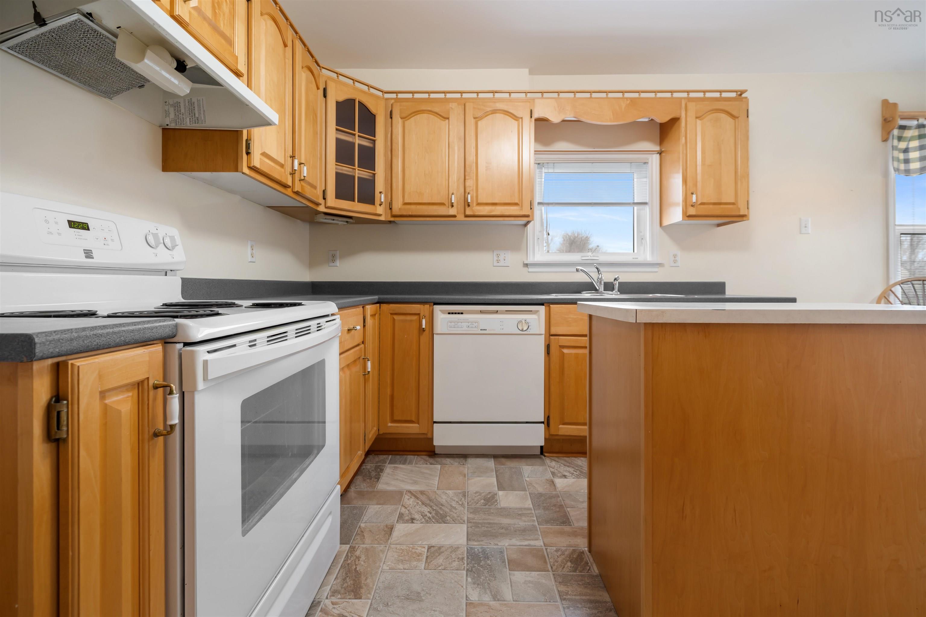 Thumbnail image for 74 Louisburg Lane MLS<sup>®</sup> 202607738