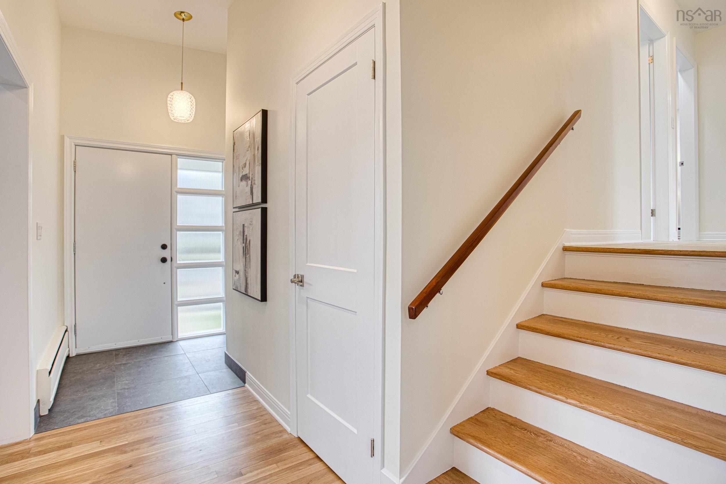 Thumbnail image for 9 Crestview Drive MLS<sup>®</sup> 202607810