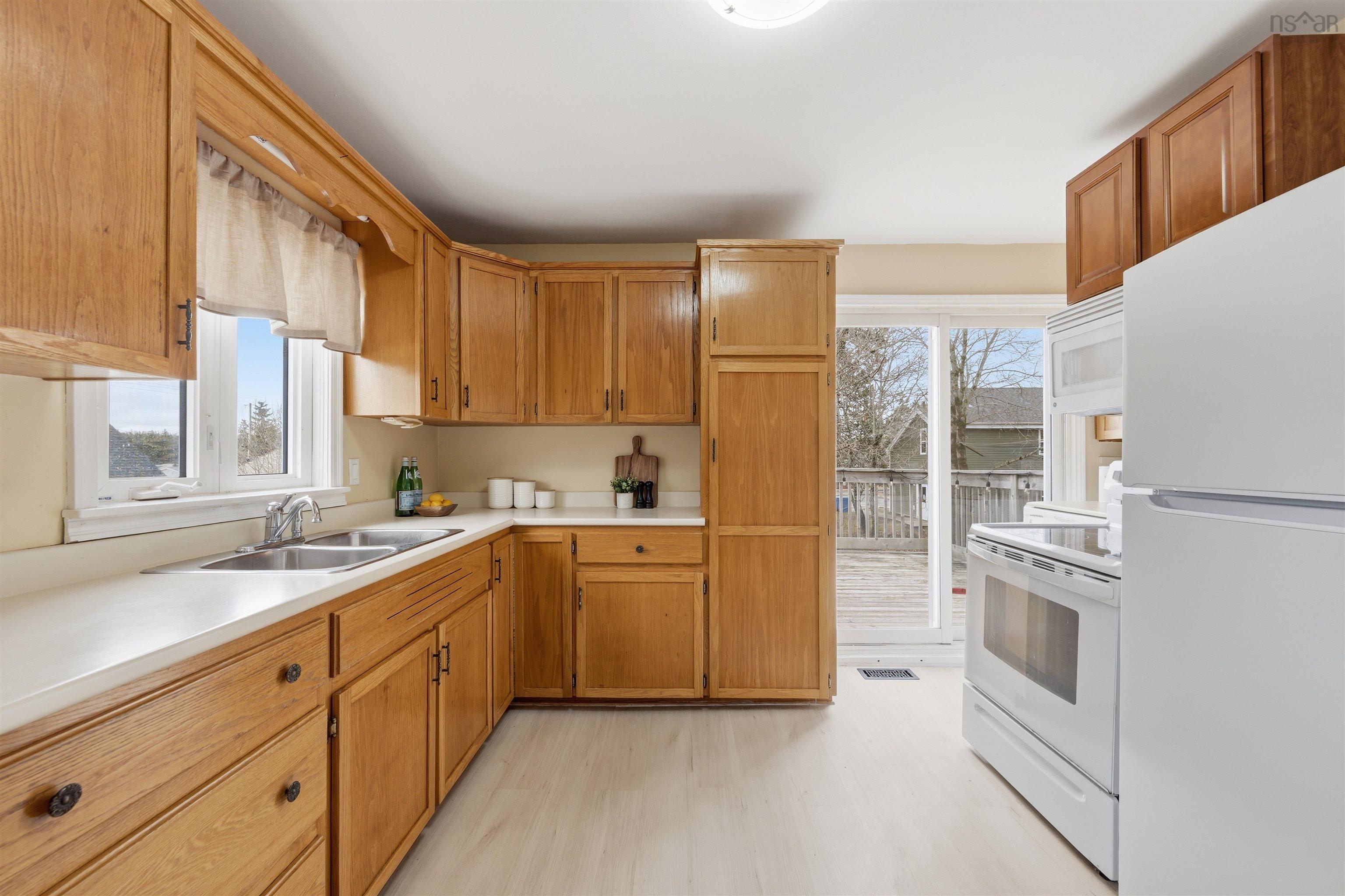 Thumbnail image for 6 Parkdale Avenue MLS<sup>®</sup> 202607836