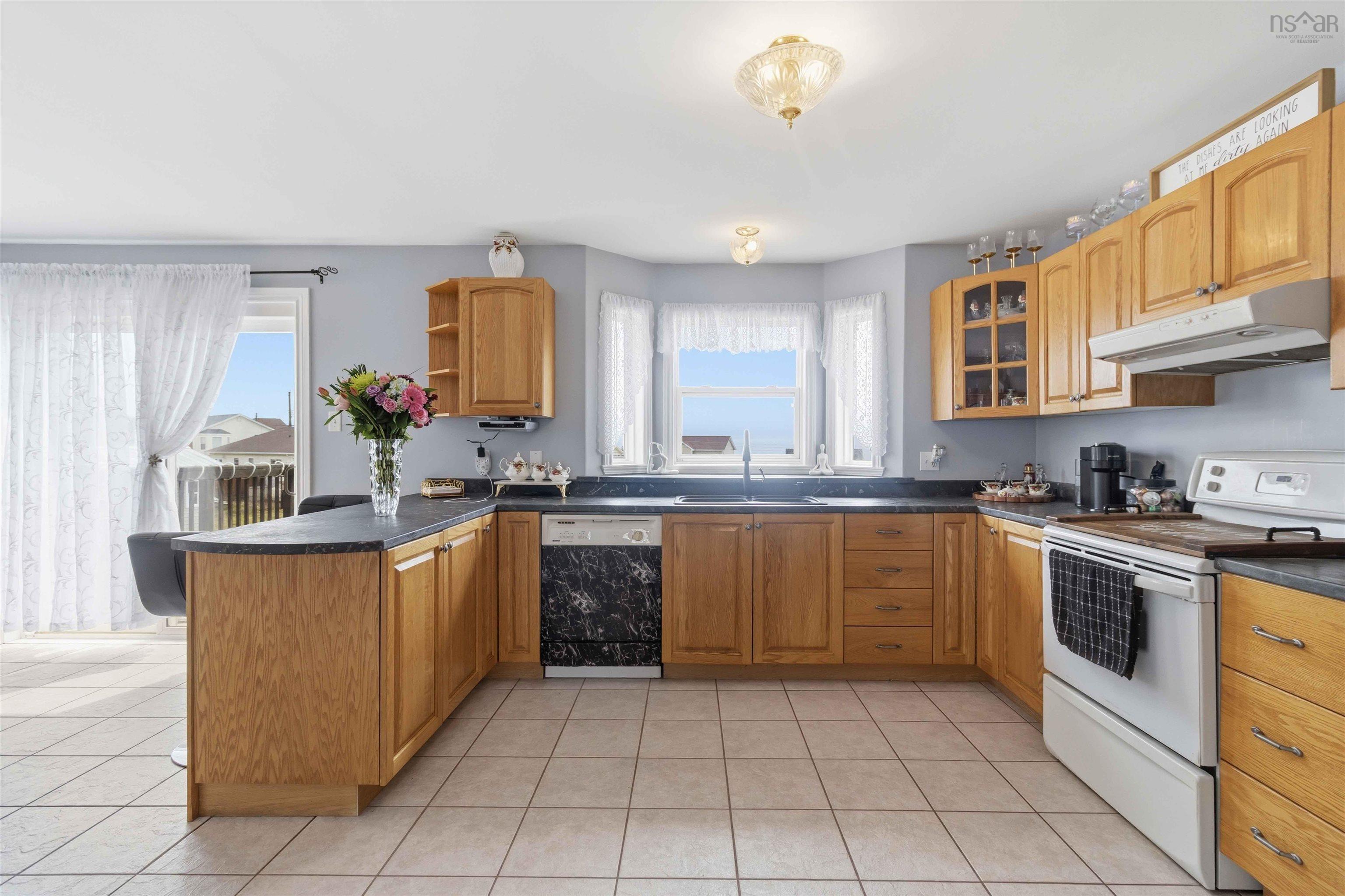 Thumbnail image for 82 Sea Spray Drive MLS<sup>®</sup> 202607908